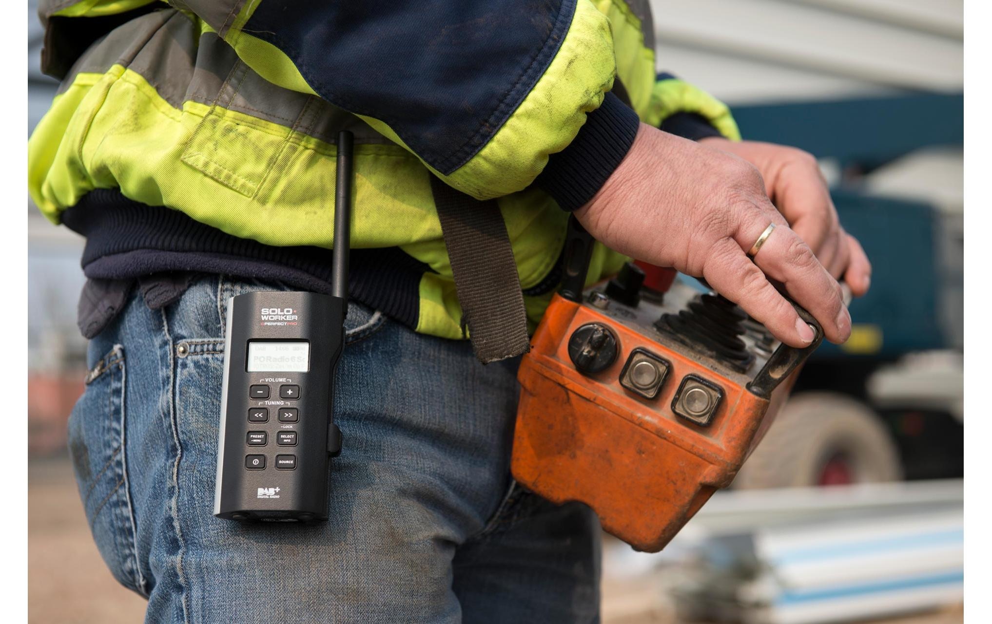 PerfectPro Digitalradio (DAB+) »SOLOWORKER« ( ) Display, Equalizer, Senderspeicher