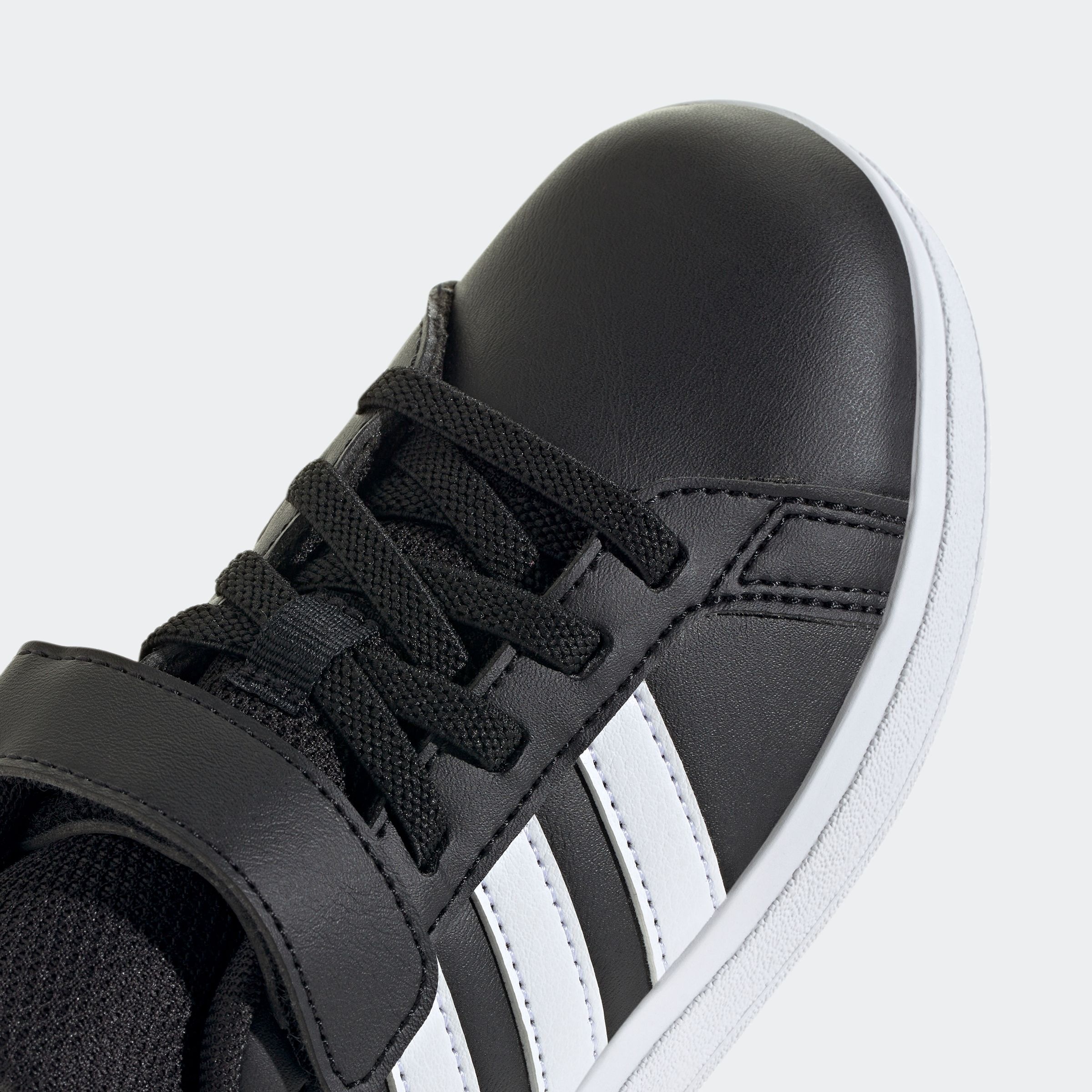 adidas Sportswear Sneaker »GRAND COURT 2.0 KIDS«, Design auf den Spuren des adidas Superstar