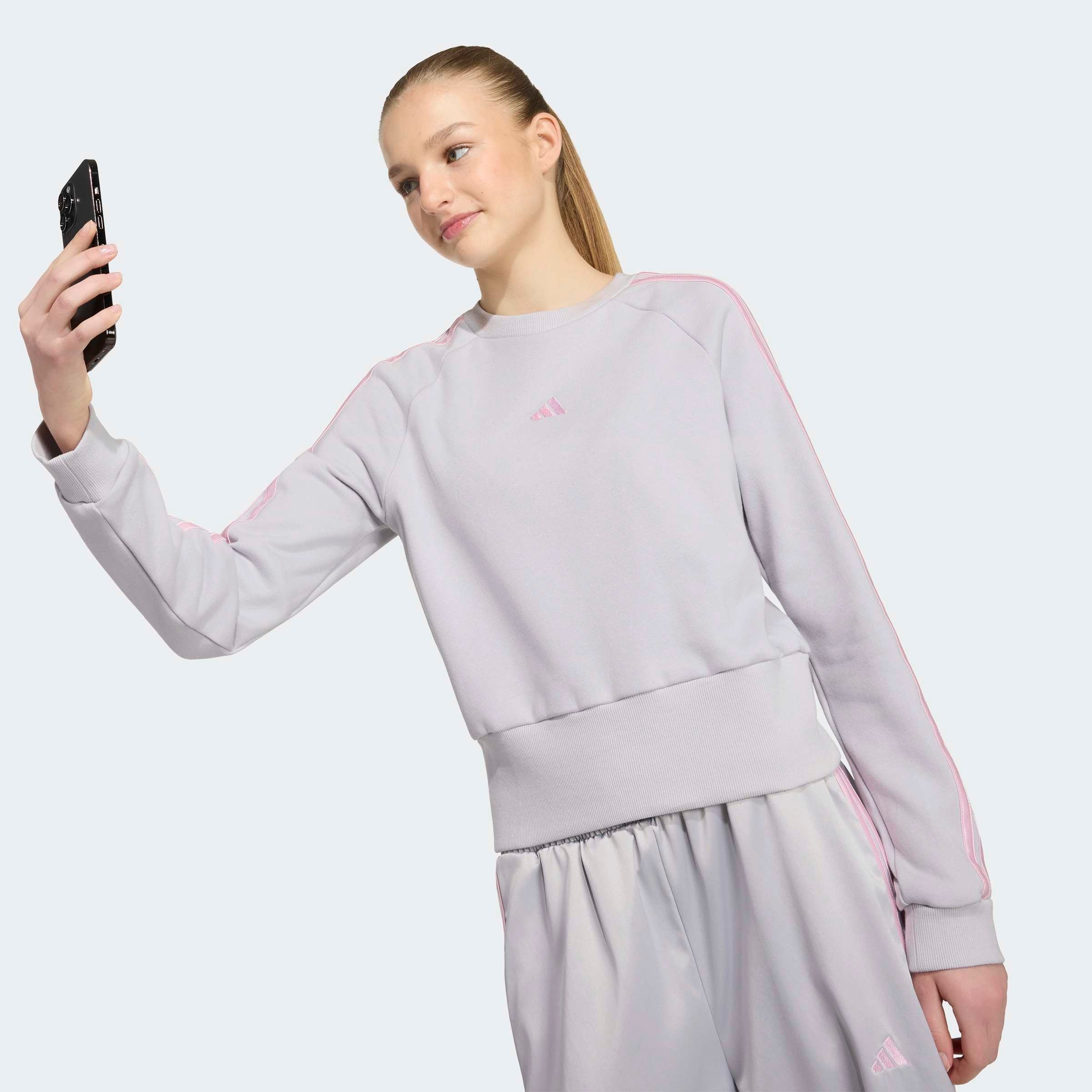 adidas Sportswear Sweatshirt »SATIN«
