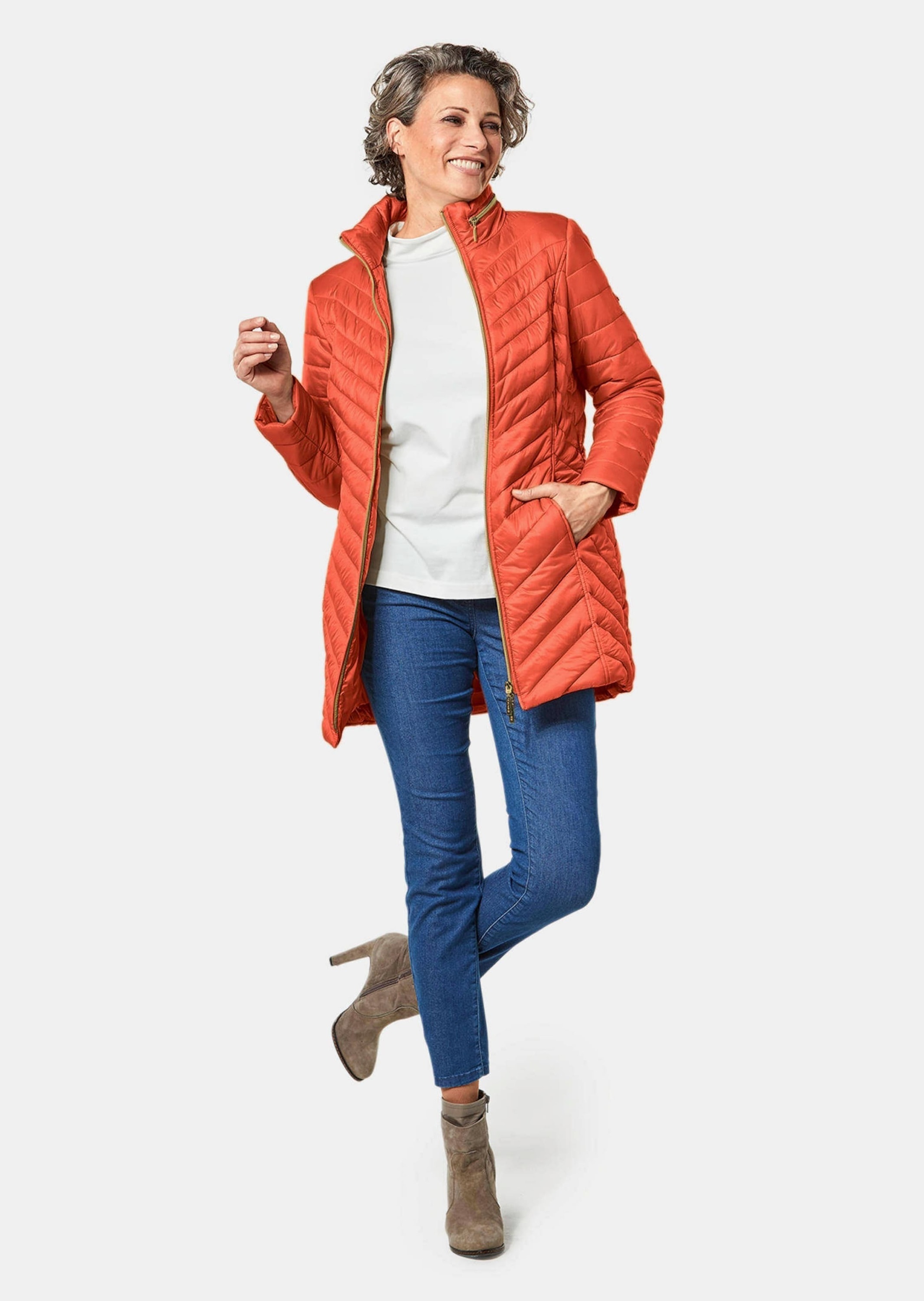 GOLDNER Kurzjacke »Kurzgröße Figurschmeichelnde, leichte Longsteppjacke«