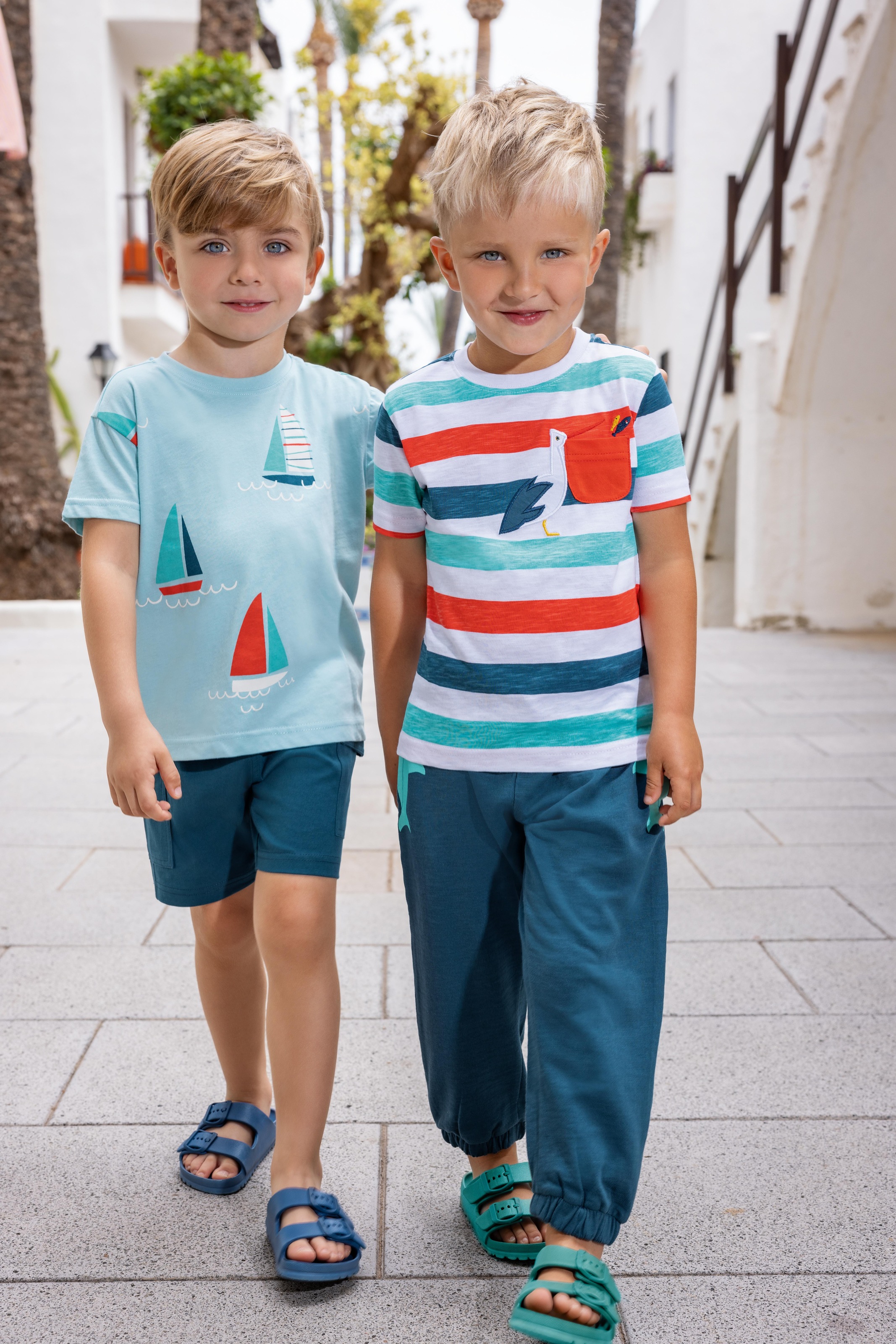 Thumbnail - Blue Seven