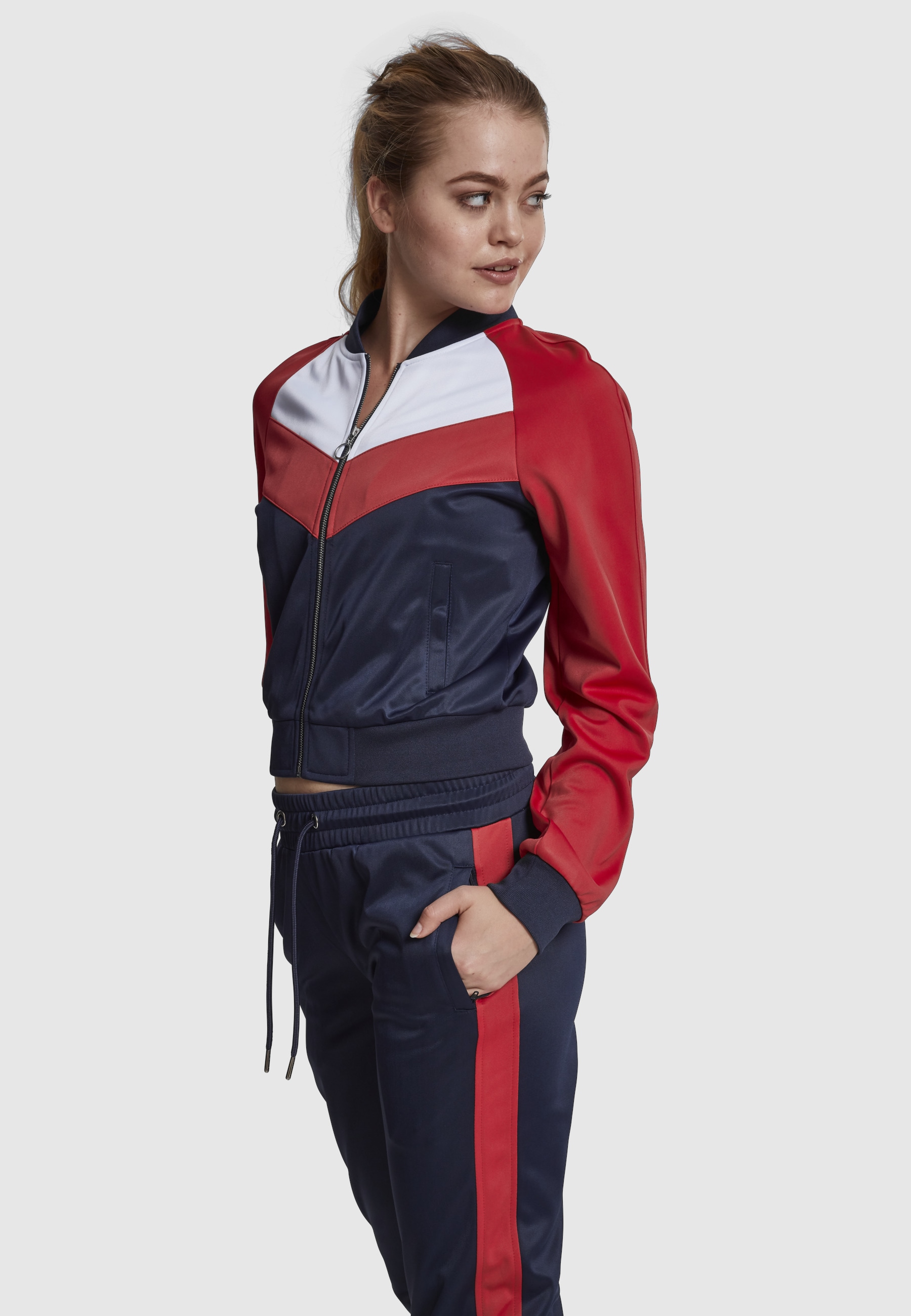 URBAN CLASSICS Allwetterjacke »Urban Classics Damen Ladies Short Raglan Track Jacket« 1 Stk. tlg. ohne Kapuze