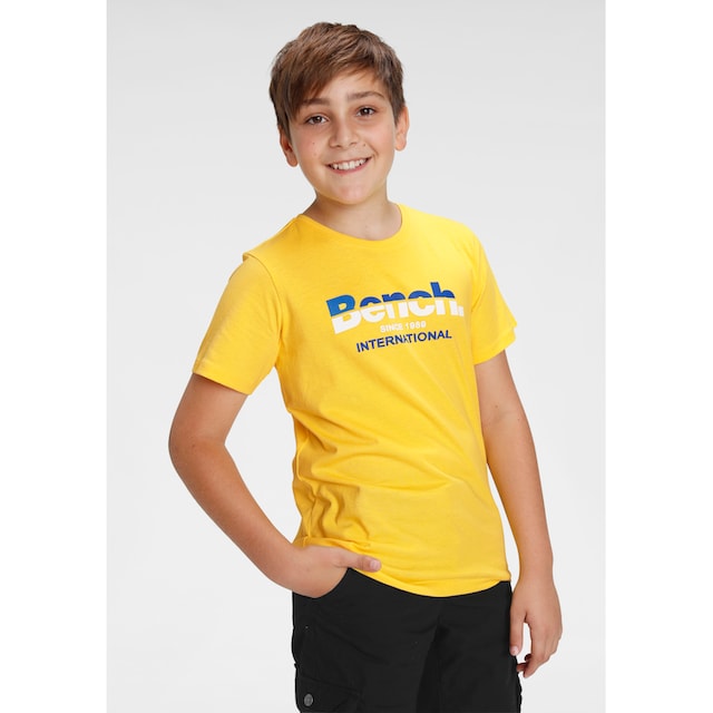 Bench. T-Shirt, mit Logo im Farbverlauf online bestellen | BAUR