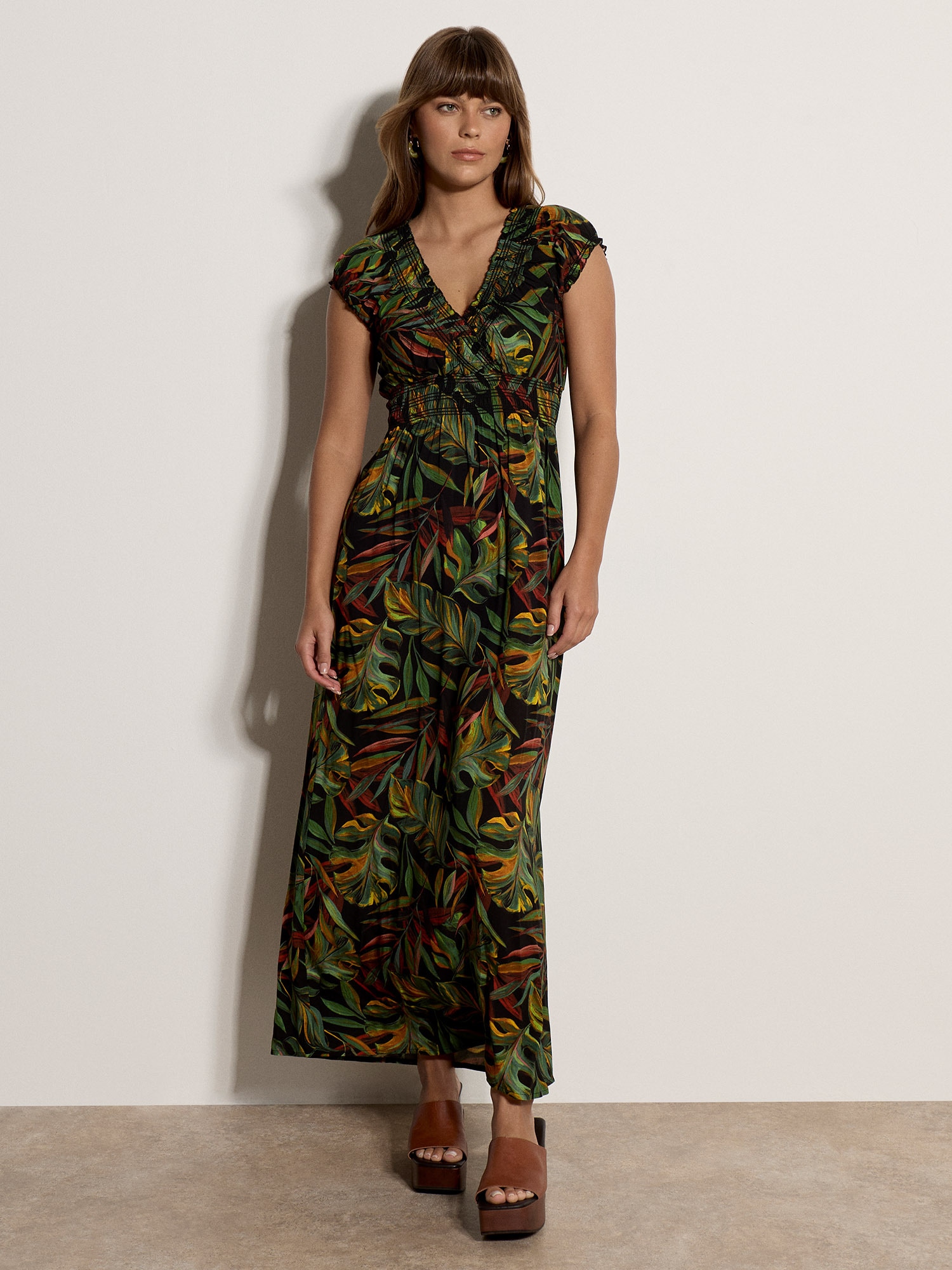Apricot Smokkleid "Smockkleid mit tropischem Blattmuster" in weicher Ware