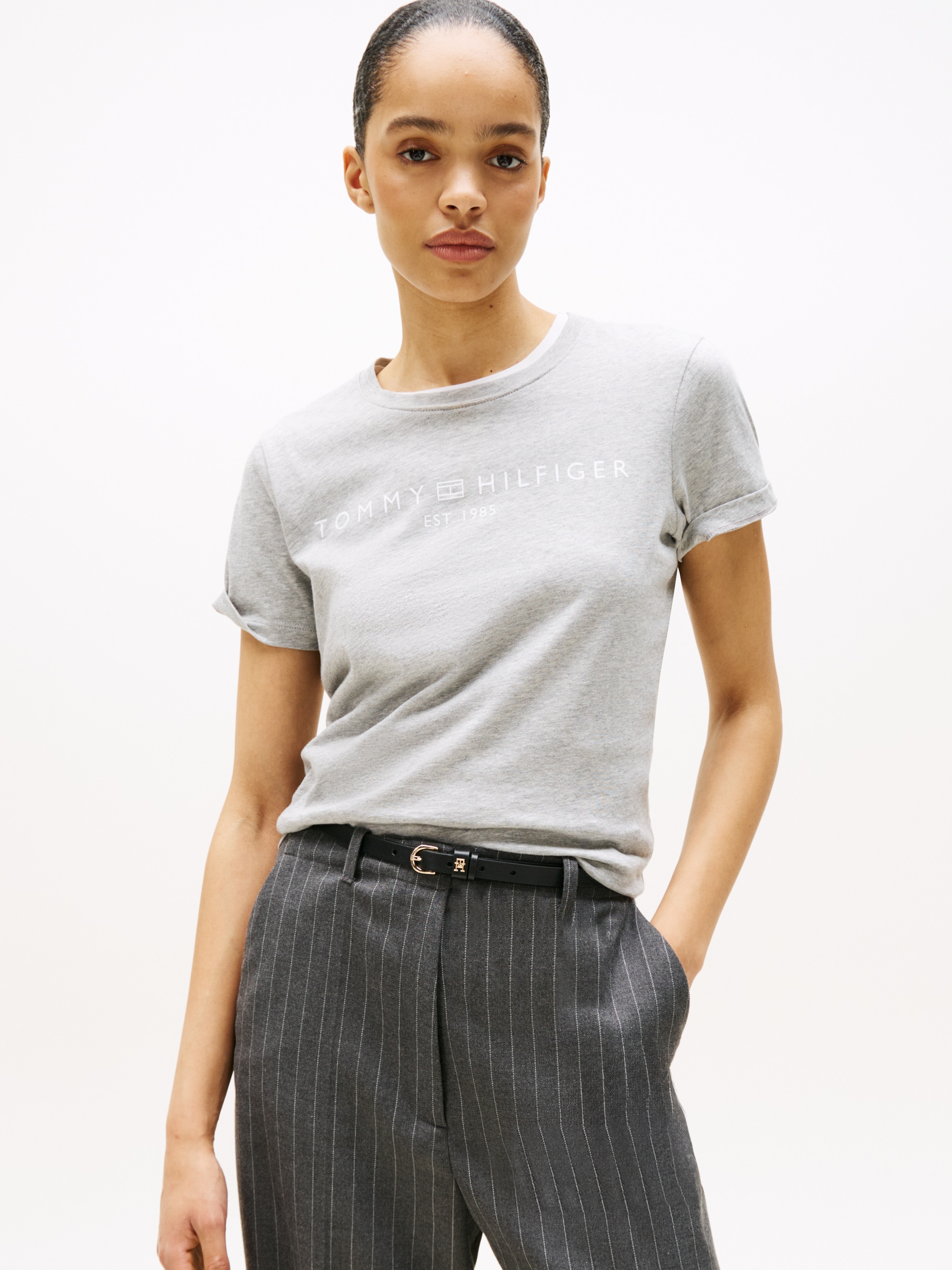 Tommy Hilfiger Kurzarmshirt "REG CORP LOGO C-NK mit Logoschriftzug und Stic günstig online kaufen