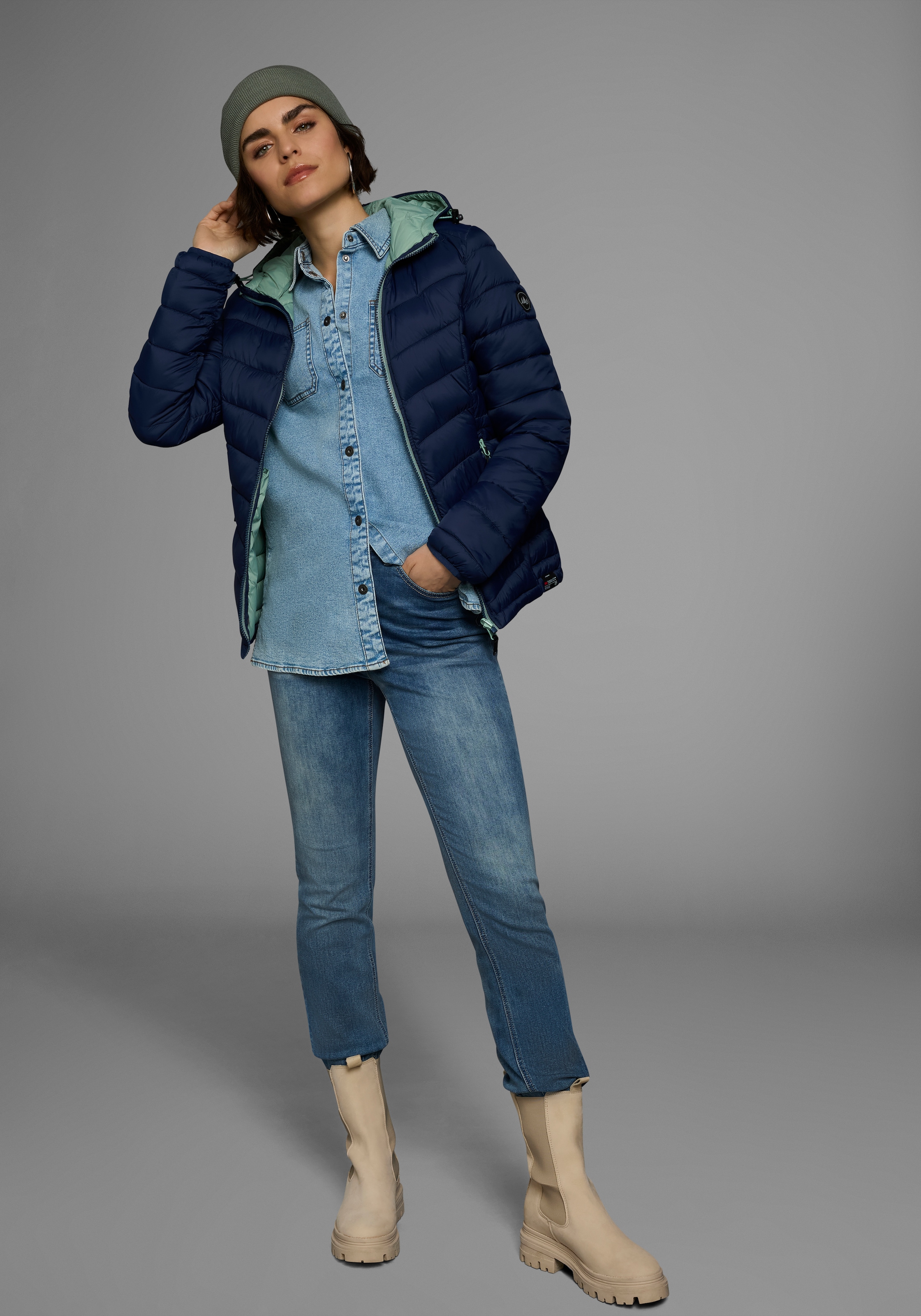 Polarino Steppjacke, mit Kapuze, für kühle Tage, aus leichtem Webmaterial, wasserabweisend