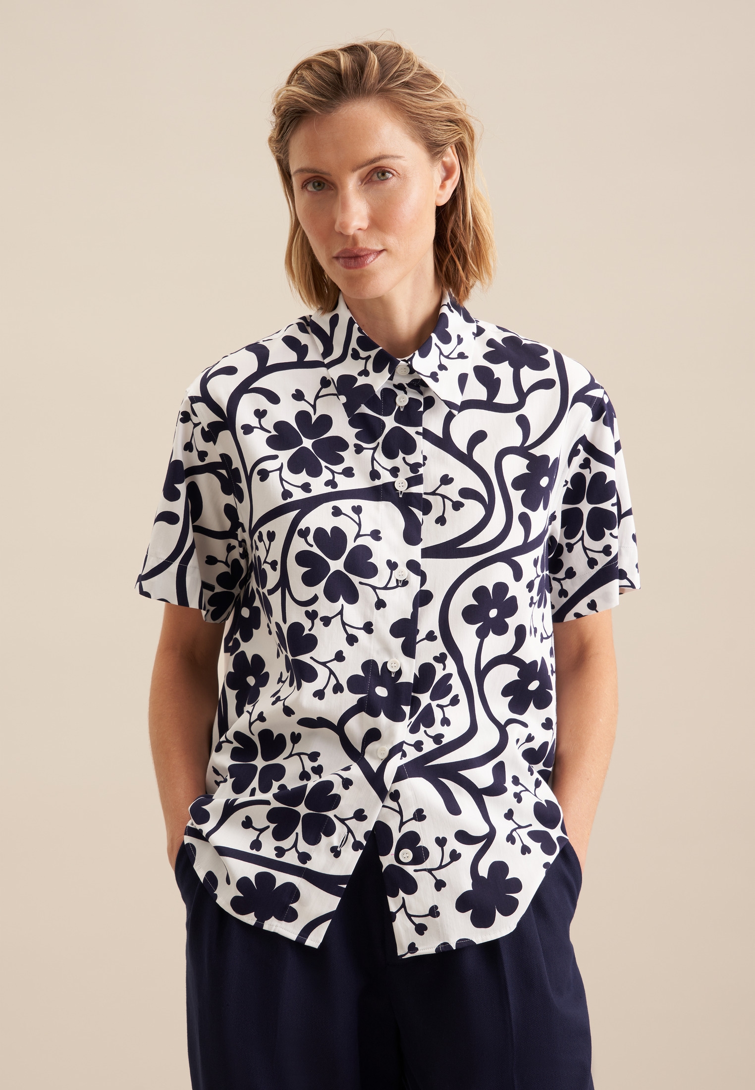 seidensticker Hemdbluse "Schwarze Rose", Kurzarm Kragen Druck günstig online kaufen