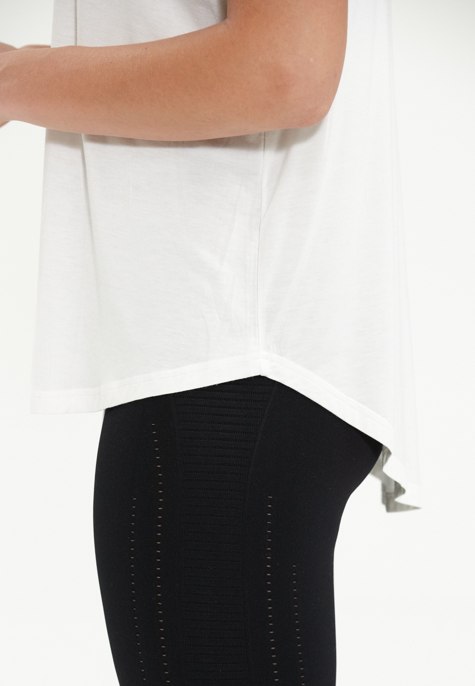 ENDURANCE Funktionsshirt »SIVA«, (1 tlg.), mit bequemem Rundhalsausschnitt