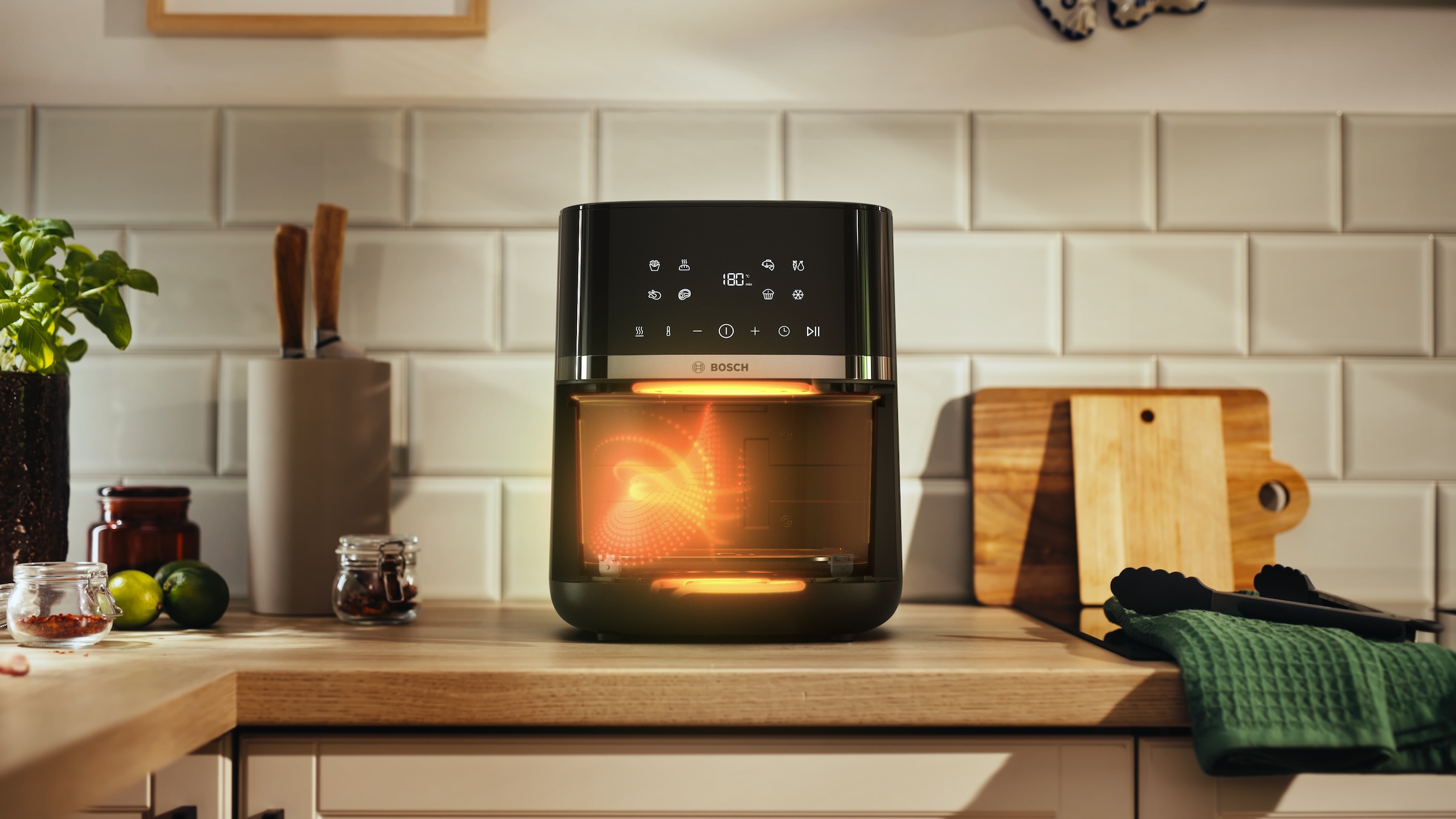 BOSCH Heißluftfritteuse »Air Fryer Serie 4, MAF462B0, 6,1l, 2 Heizelemente, 7 Programme«, Auftaufunktion, Korb/Gitter spülm.geeignet, schwarz