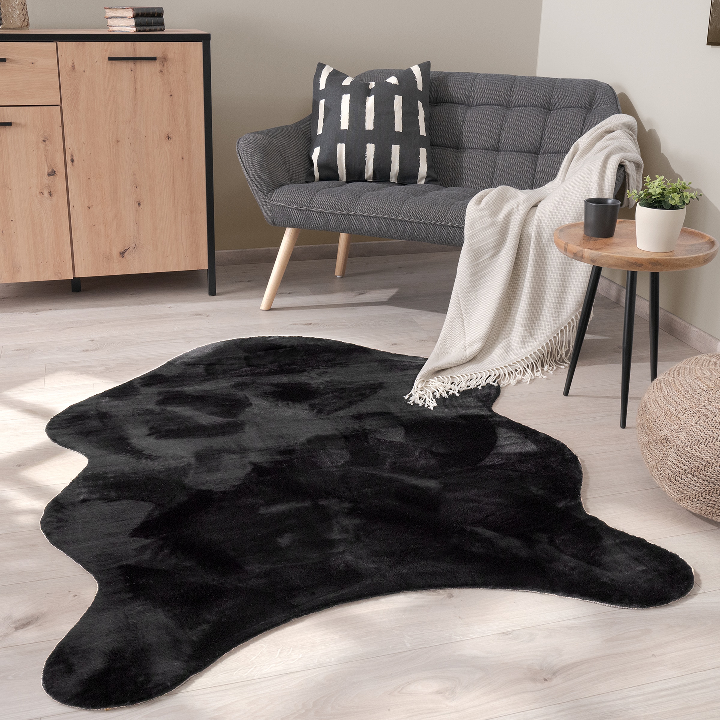 Paco Home Fellteppich »Pelt 640«, fellförmig, 16 mm Höhe, Kunstfell, Uni Farben, sehr weicher Flor