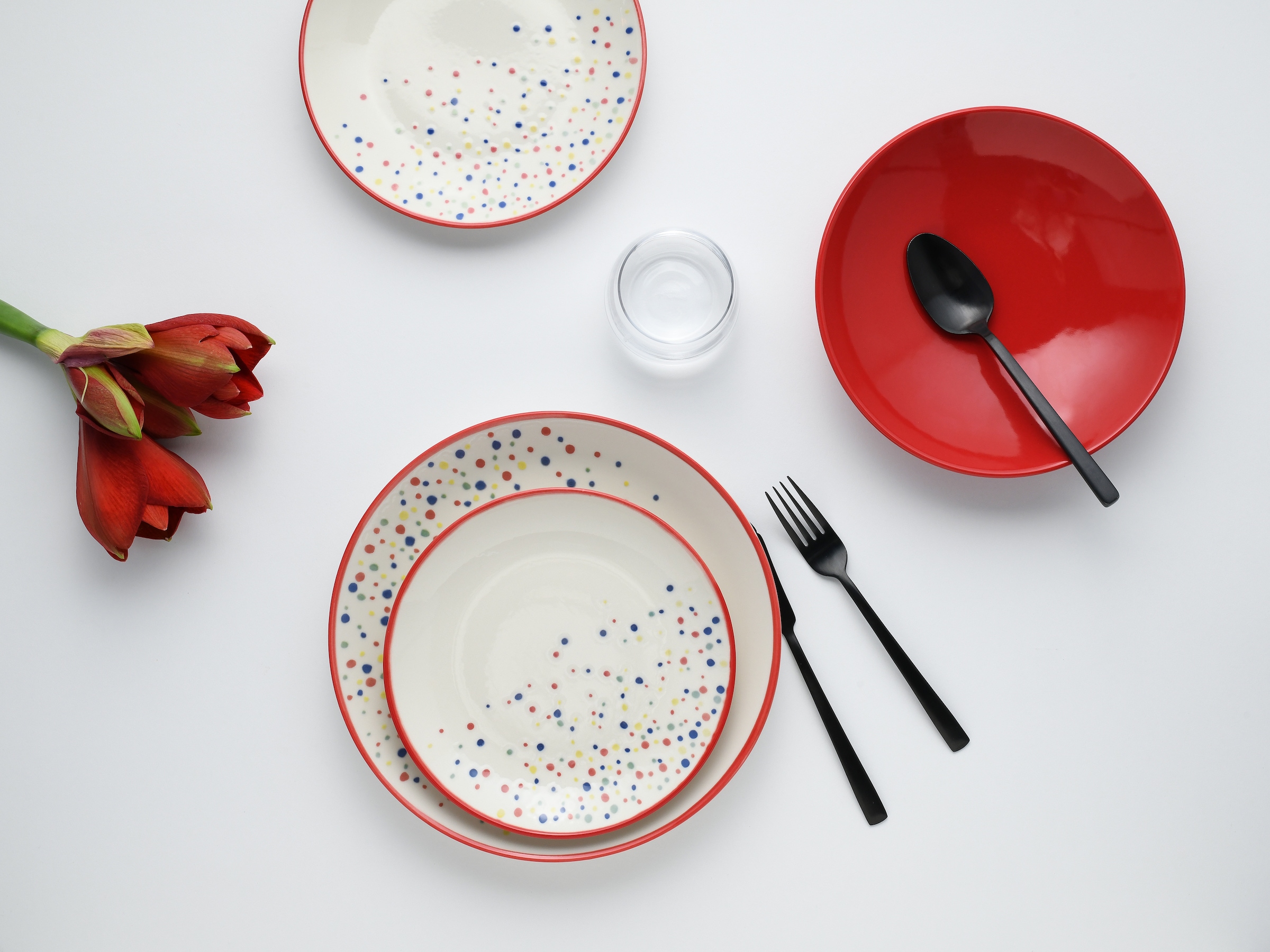 CreaTable Teller-Set »Joy, Tellerset 12-tlg.«, (Set, 12 tlg.), Unregelmäßige bunte Punkte, Gute Laune Geschirr, Frisch, Freundlich