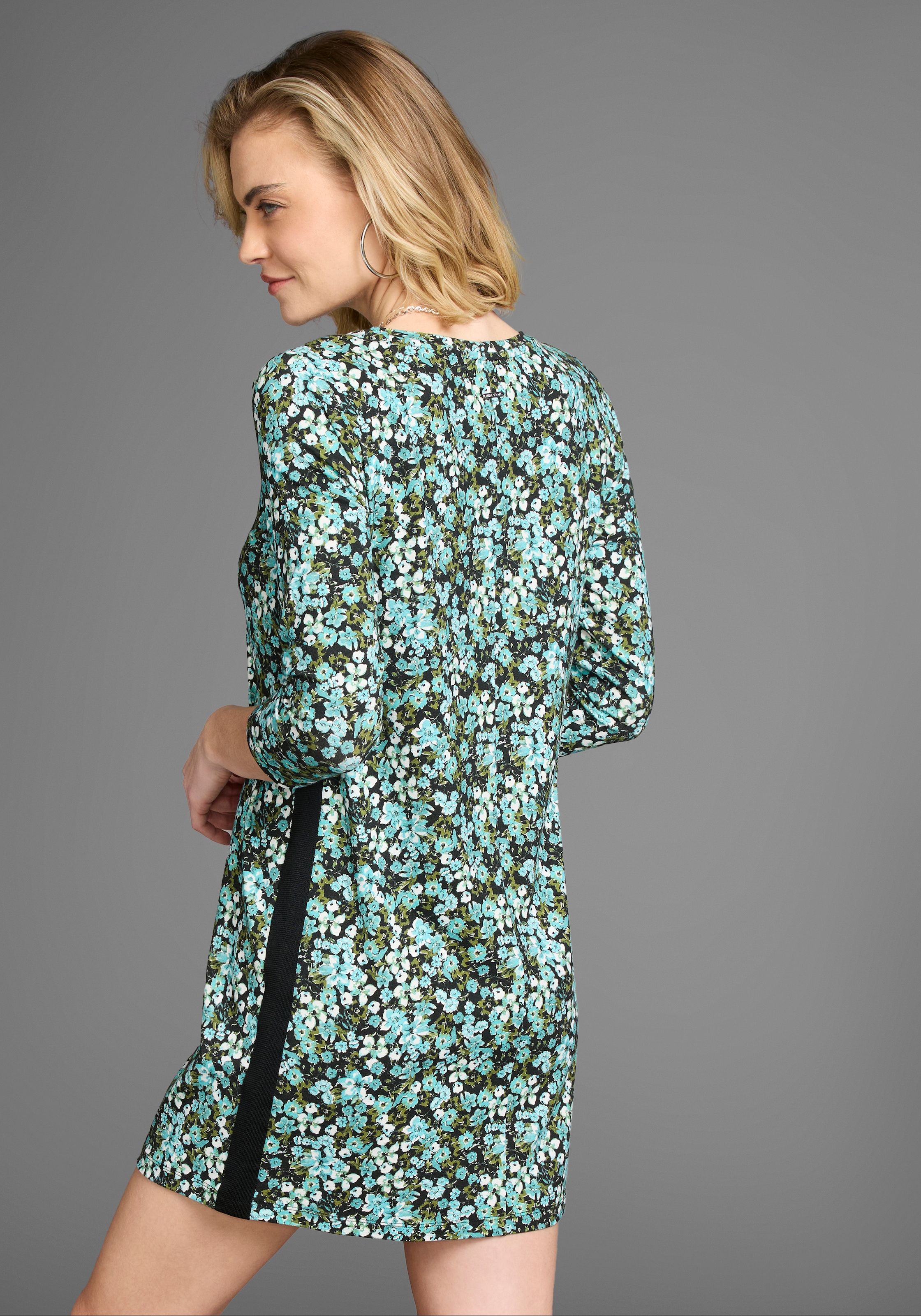 Laura Scott Jerseykleid, mit Kontraststreifen