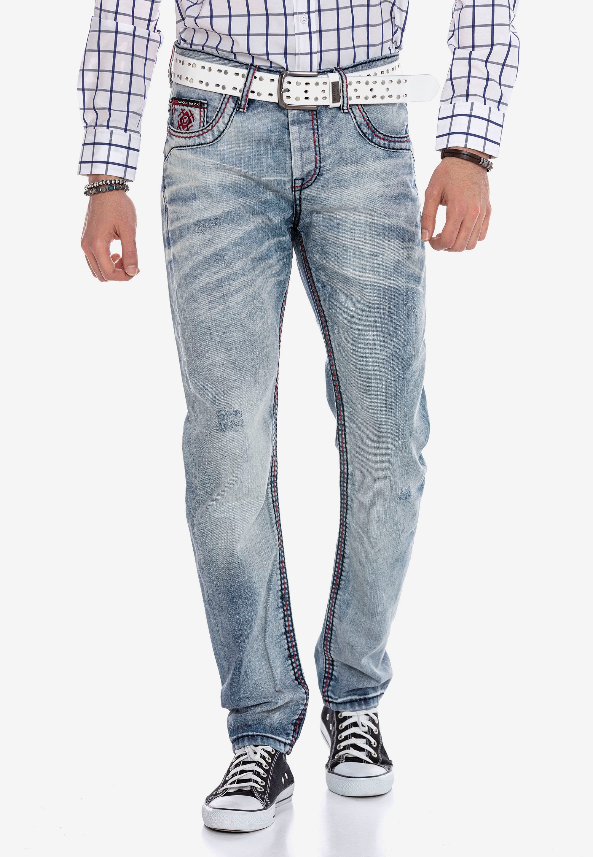 Cipo & Baxx Straight-Jeans, in modischem Design