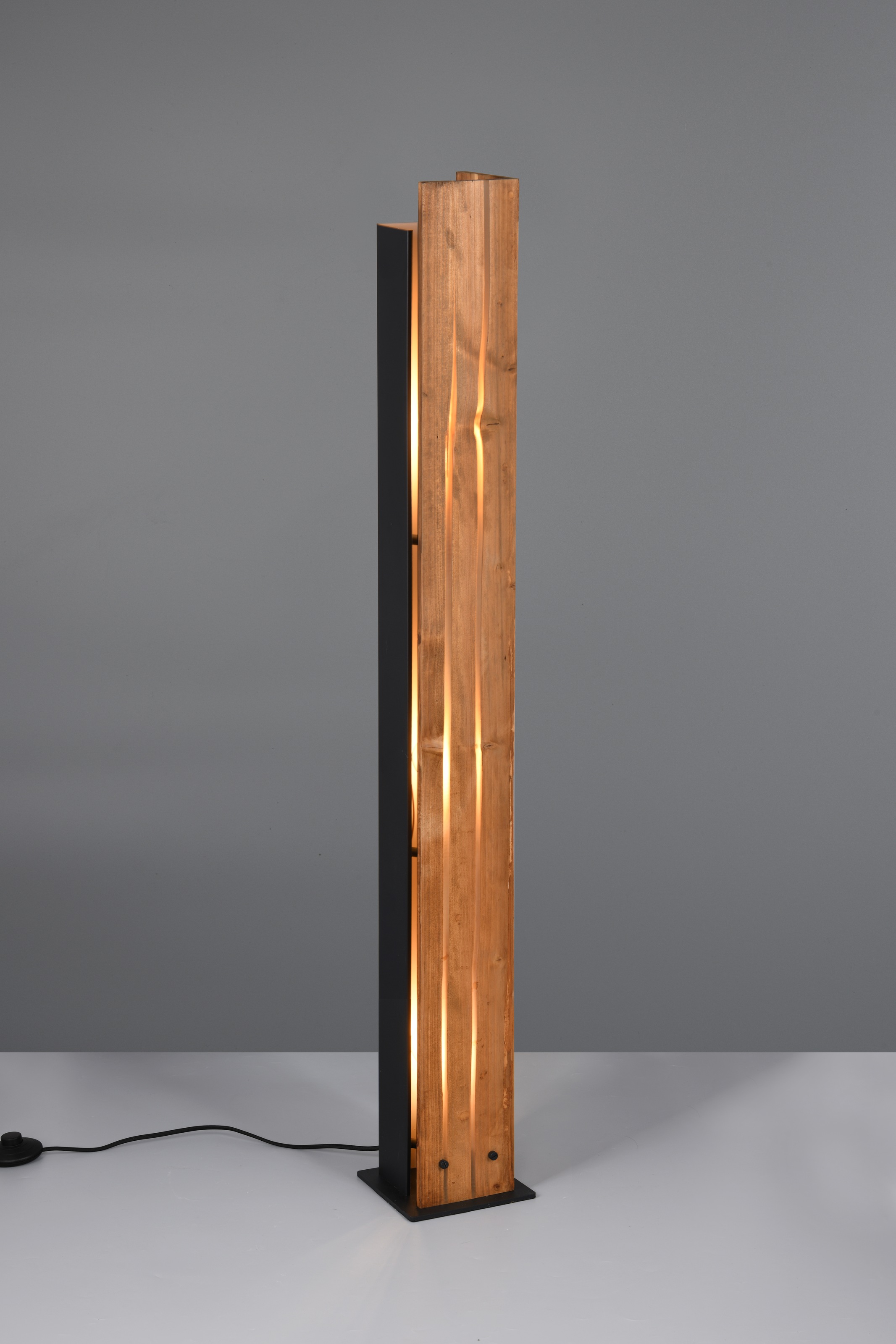 TRIO Leuchten Stehlampe »KARUNI, Stehleuchte aus Metall + Holz naturbelassen, indirektes Licht« E27 1 Stk. warmweiß - kaltweiß exkl 3x E27 max 10W, Höhe 121 cm Holz Stehleuchte Wohnzimmer