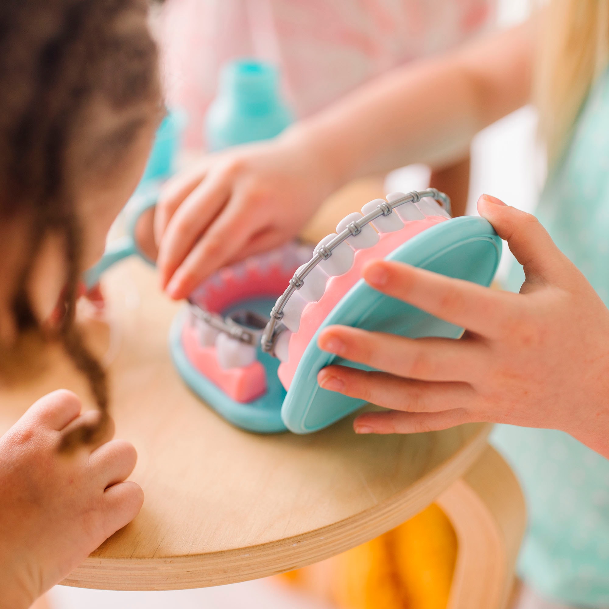 Spin Master Spielzeug-Arztkoffer »Melissa & Doug Super Smile Zahnarzt-Spielset«