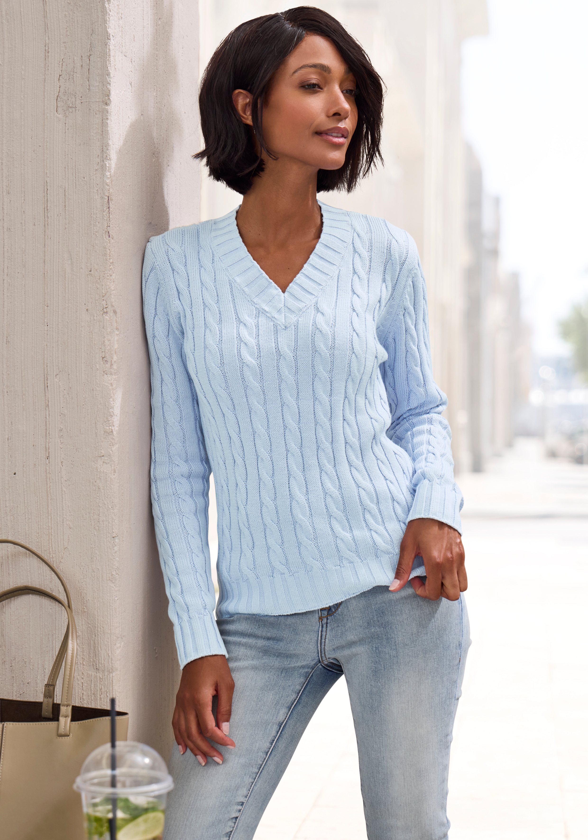 LASCANA V-Ausschnitt-Pullover mit Zopfstrickmuster