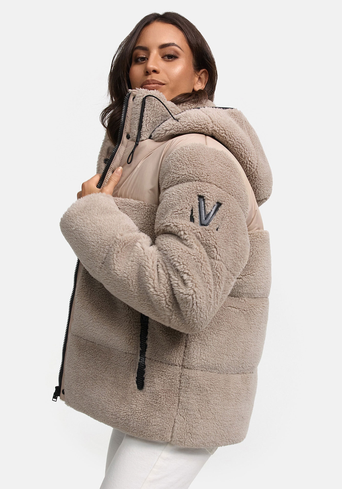Marikoo Winterjacke »Kaguraa«, warme Teddyfell Sherpa Jacke