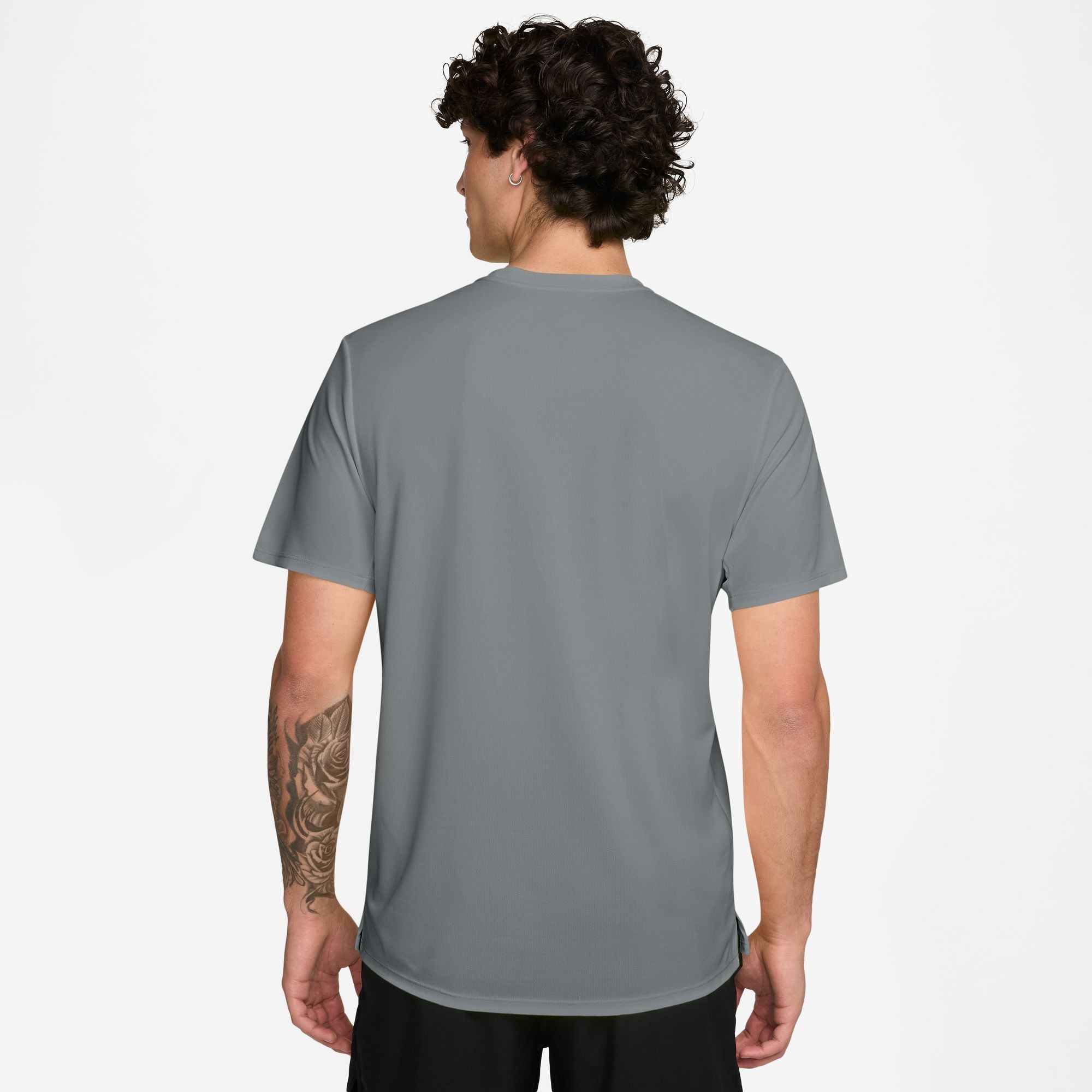 Nike Laufshirt »M NK DF UV MILER SS« sportlicher Schnitt, mit kurzen Ärmeln, mit reflektierenden Details