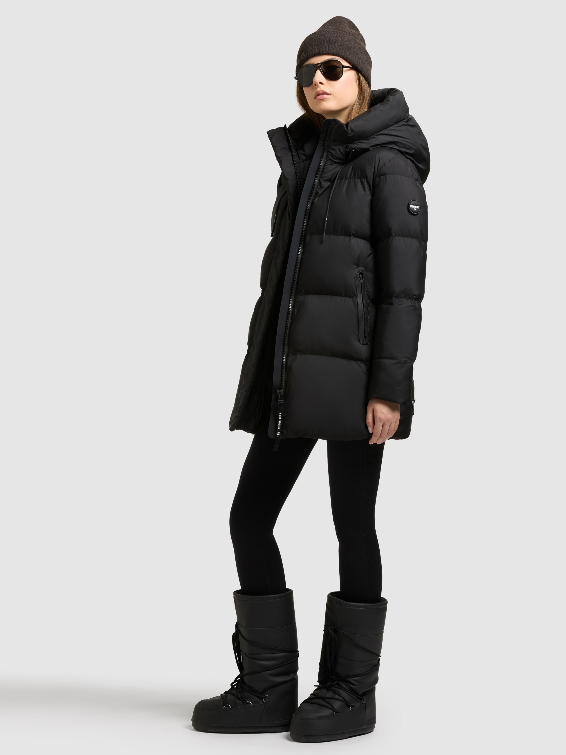 khujo Steppjacke »DROWN2 SHINY« mit Kapuze hoch schließende Kapuze mit Kordelzug, loose fit