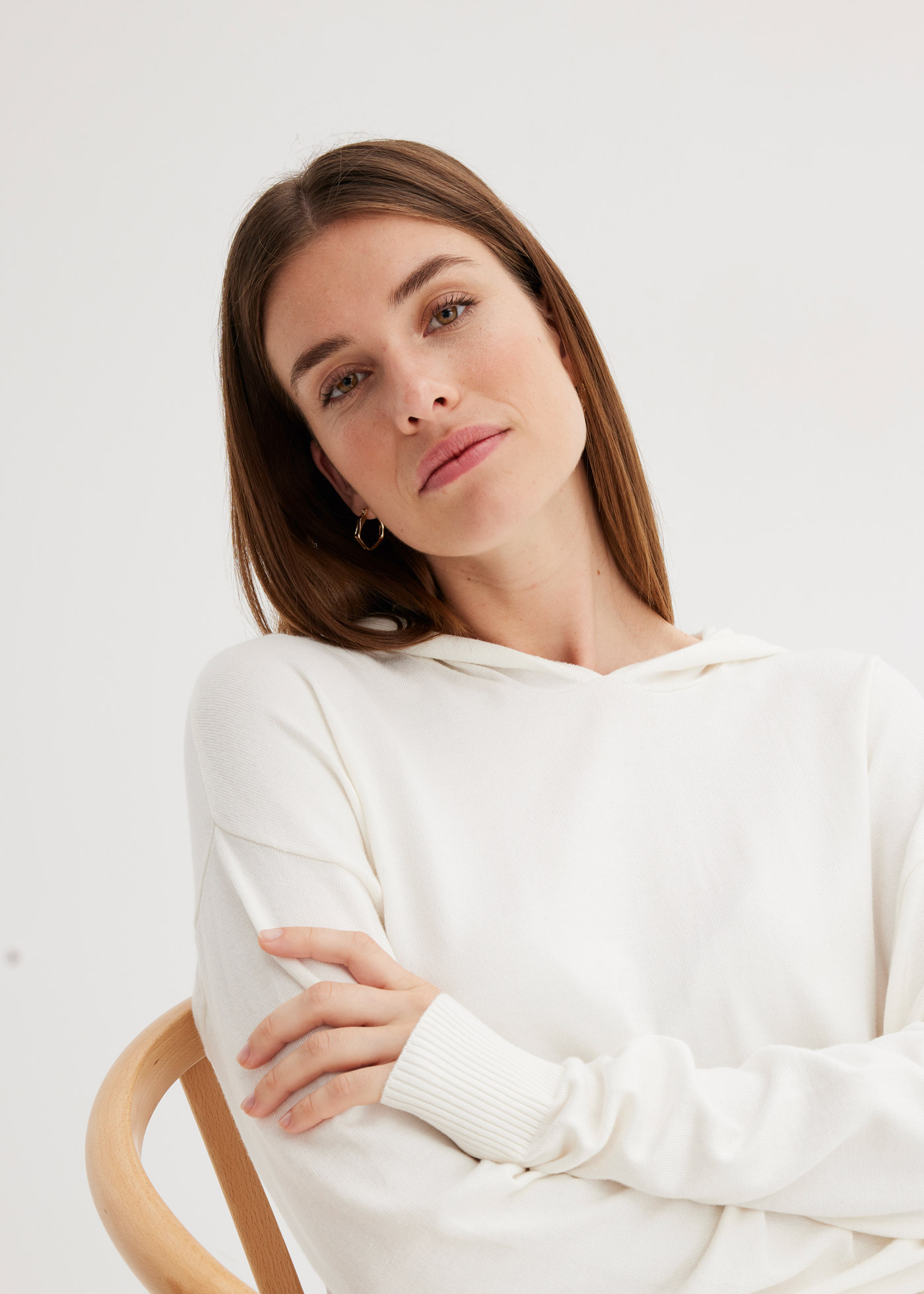 Thumbnail - bonprix Strickpullover aus Viskosemischung, mit Kapuze, mit Kängurutasche