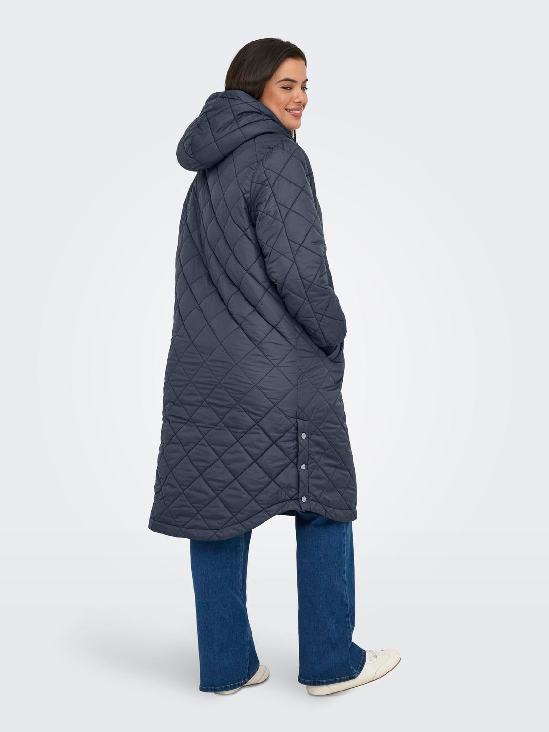 ONLY CARMAKOMA Steppmantel »CARNEWSANDY QUILT COAT CC OTW«