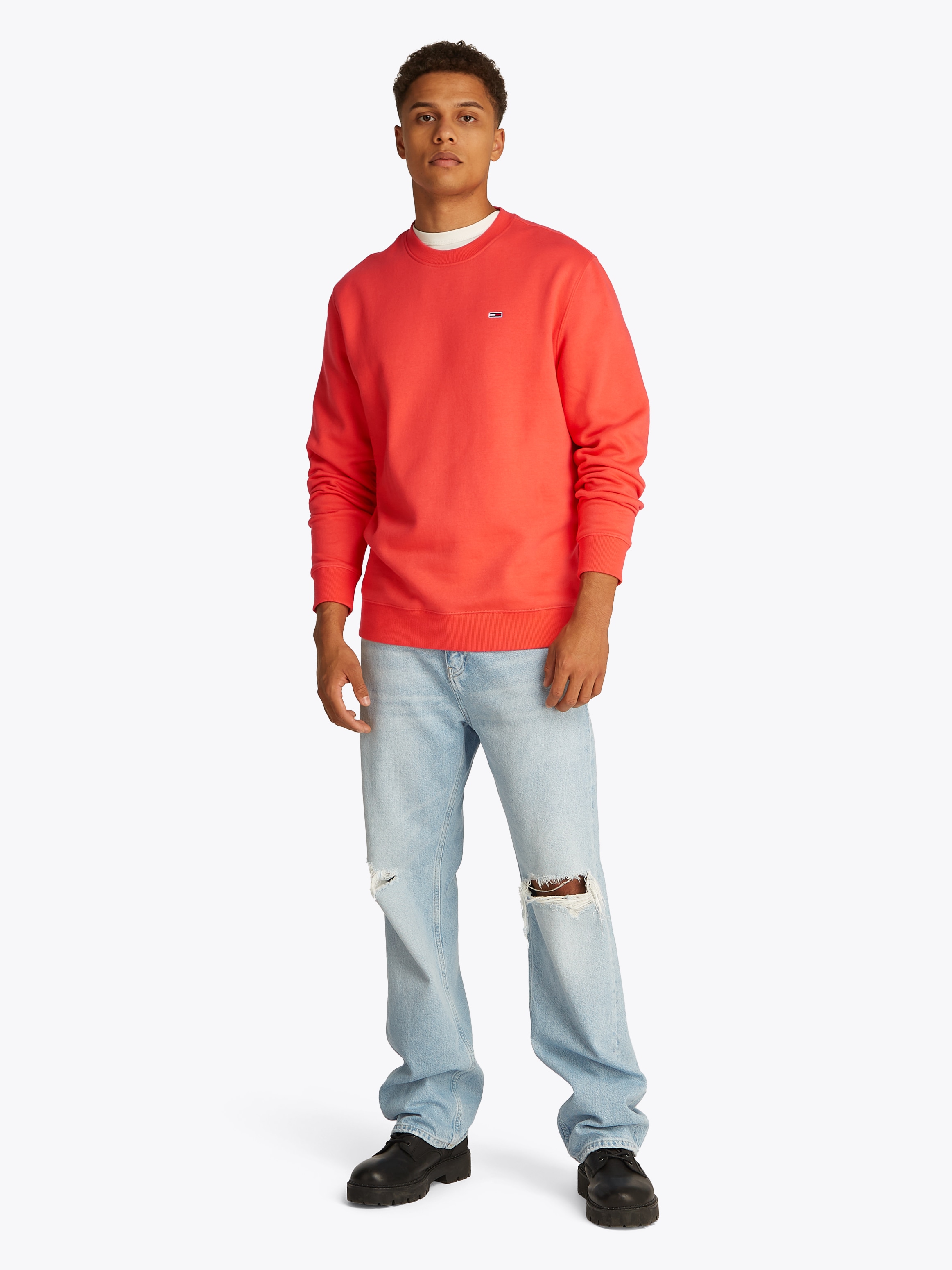 Tommy Jeans Sweatshirt »TJM REG S FLAG CREW«, Mit besticktem Markenlogo auf Brusthöhe