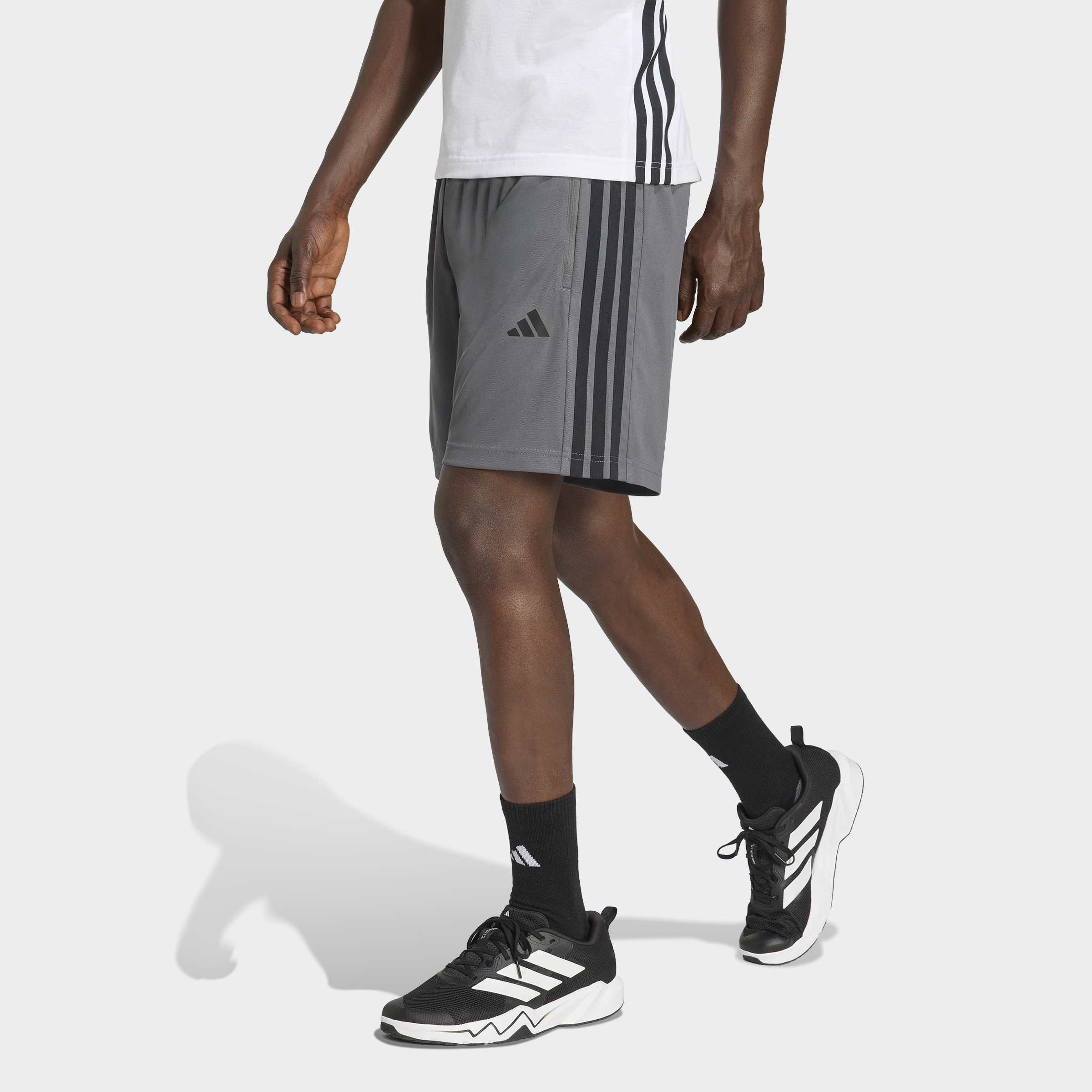 adidas Performance Shorts "WORKOUT ESSENTIALS BASE 3-STREIFEN PIKEE-, 23 CM" sportlicher Stil, für sportliche Aktivitäten, aus Polyester
