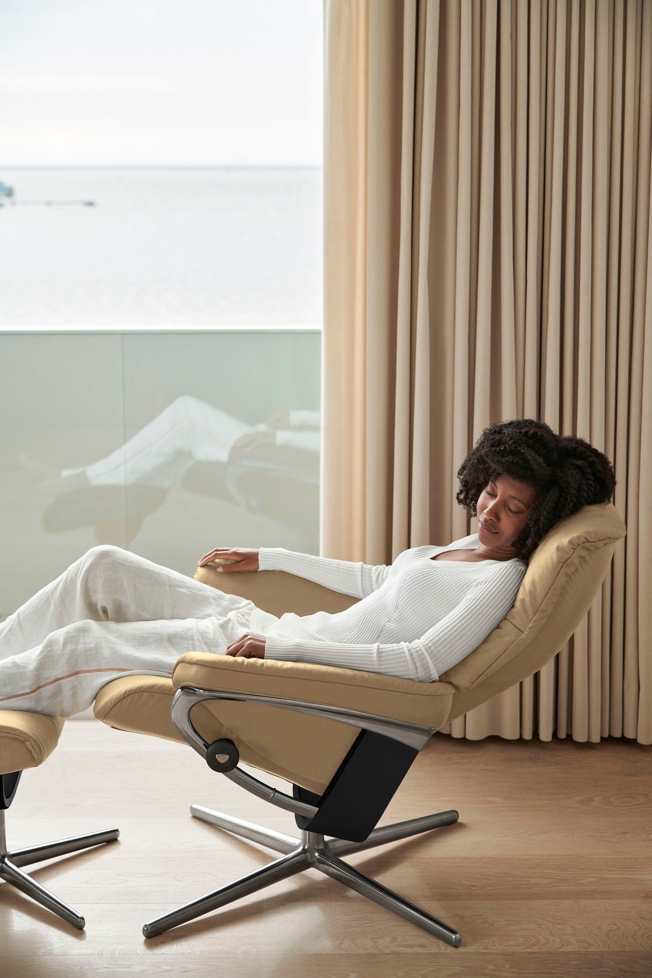 Stressless® Relaxsessel »Mayfair«, mit Cross Base, Größe S, M & L, Holzakzent Schwarz