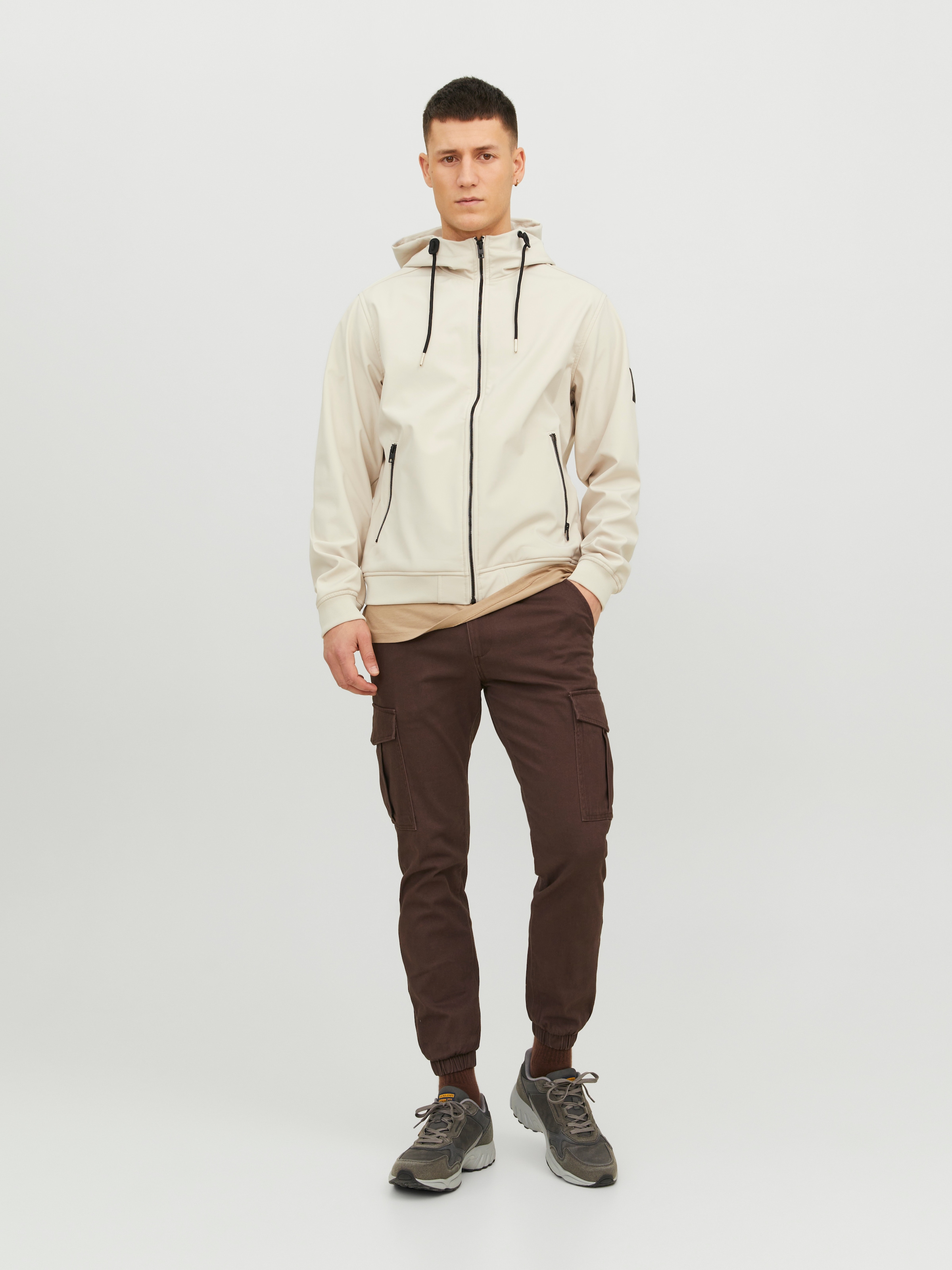 Jack & Jones Softshelljacke »JJEBASIC mit wasserabweisender Funktion« mit Kapuze Kunstfaser, regular fit