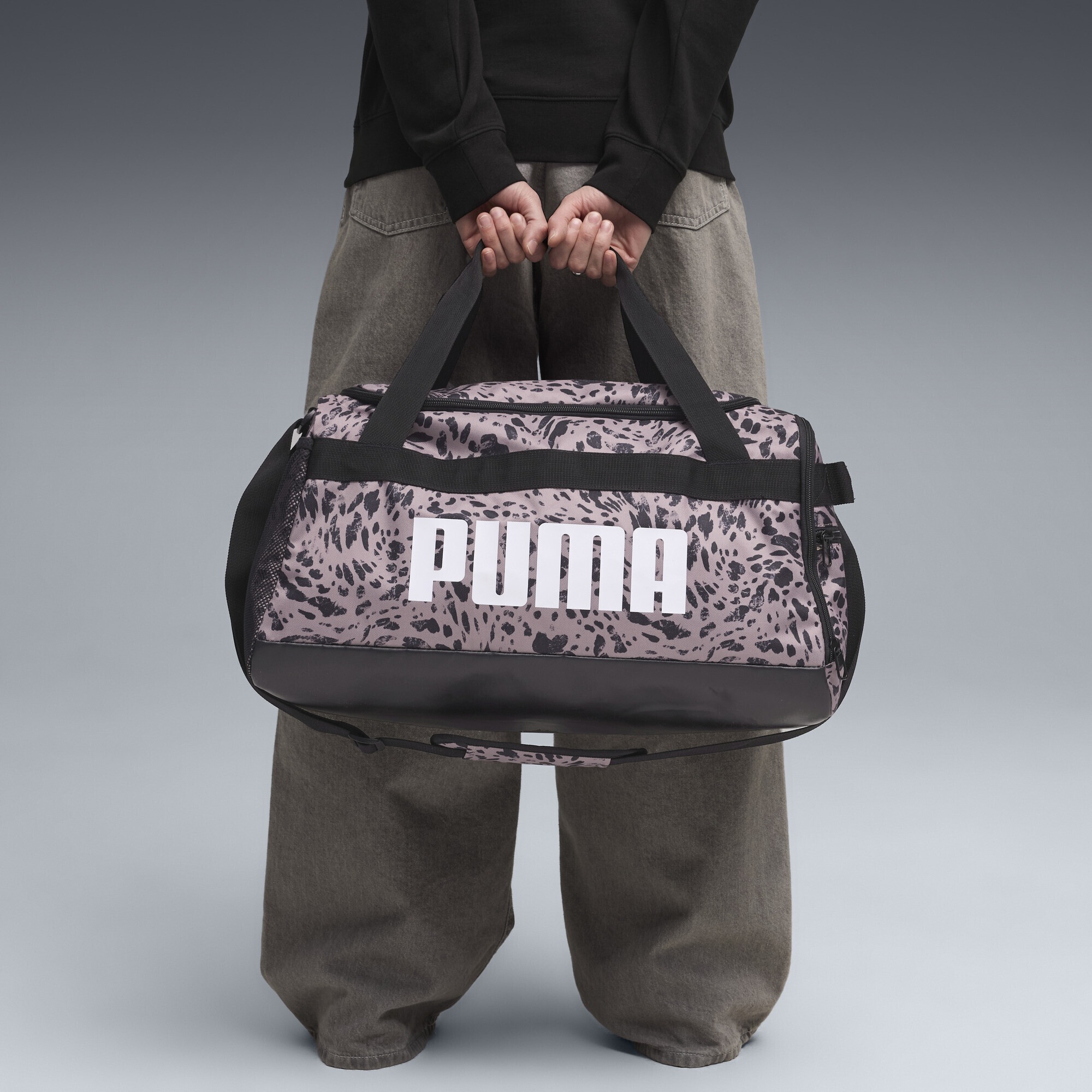 PUMA Sporttasche »Challenger 35L Kleine Sporttasche mit Allover-Print Erwachsene«