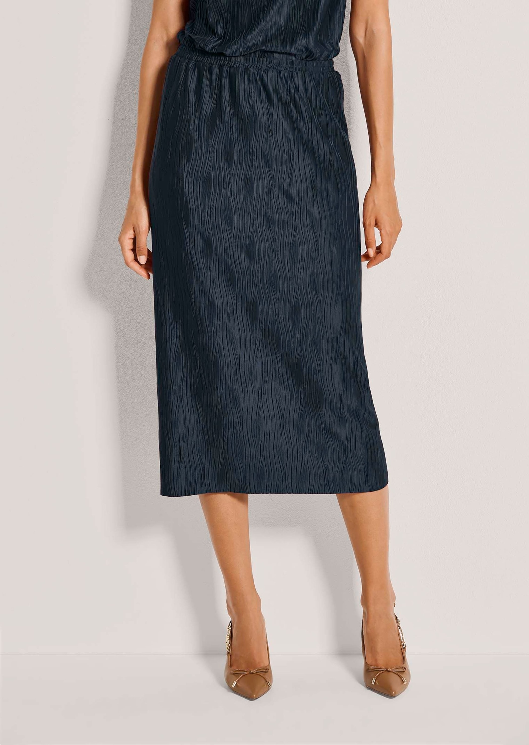 Thumbnail - MADELEINE Midirock "Midirock Schlupfrock mit Wellenstruktur" Jerseyrock mit Struktur