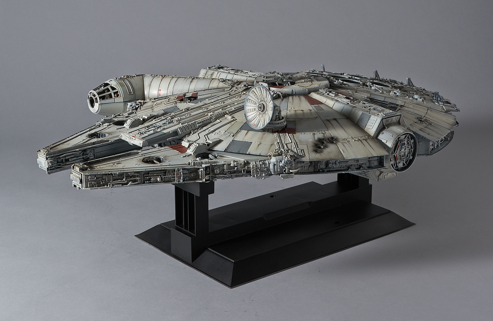 Revell® Modellbausatz »Disney Star Wars™ Millennium Falcon Perfect Grade™«, 1:72, mit Photoätzteilen und LED-Beleuchtung