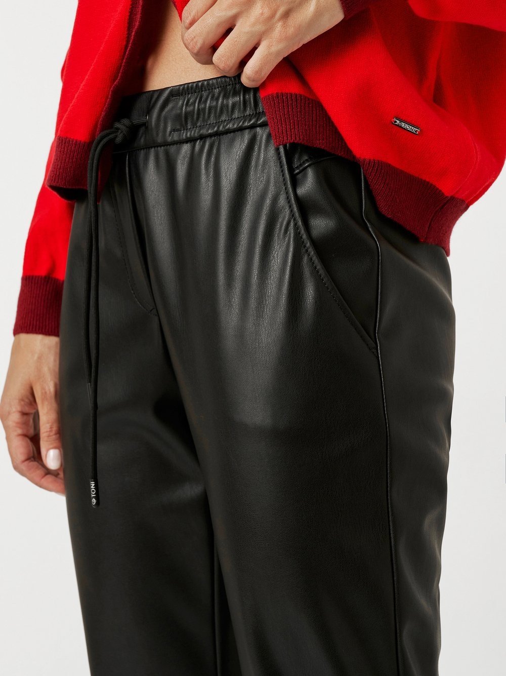 TONI Schlupfhose »Sue Modern Chic«, Sommerhose mit Kunstleder-Optik