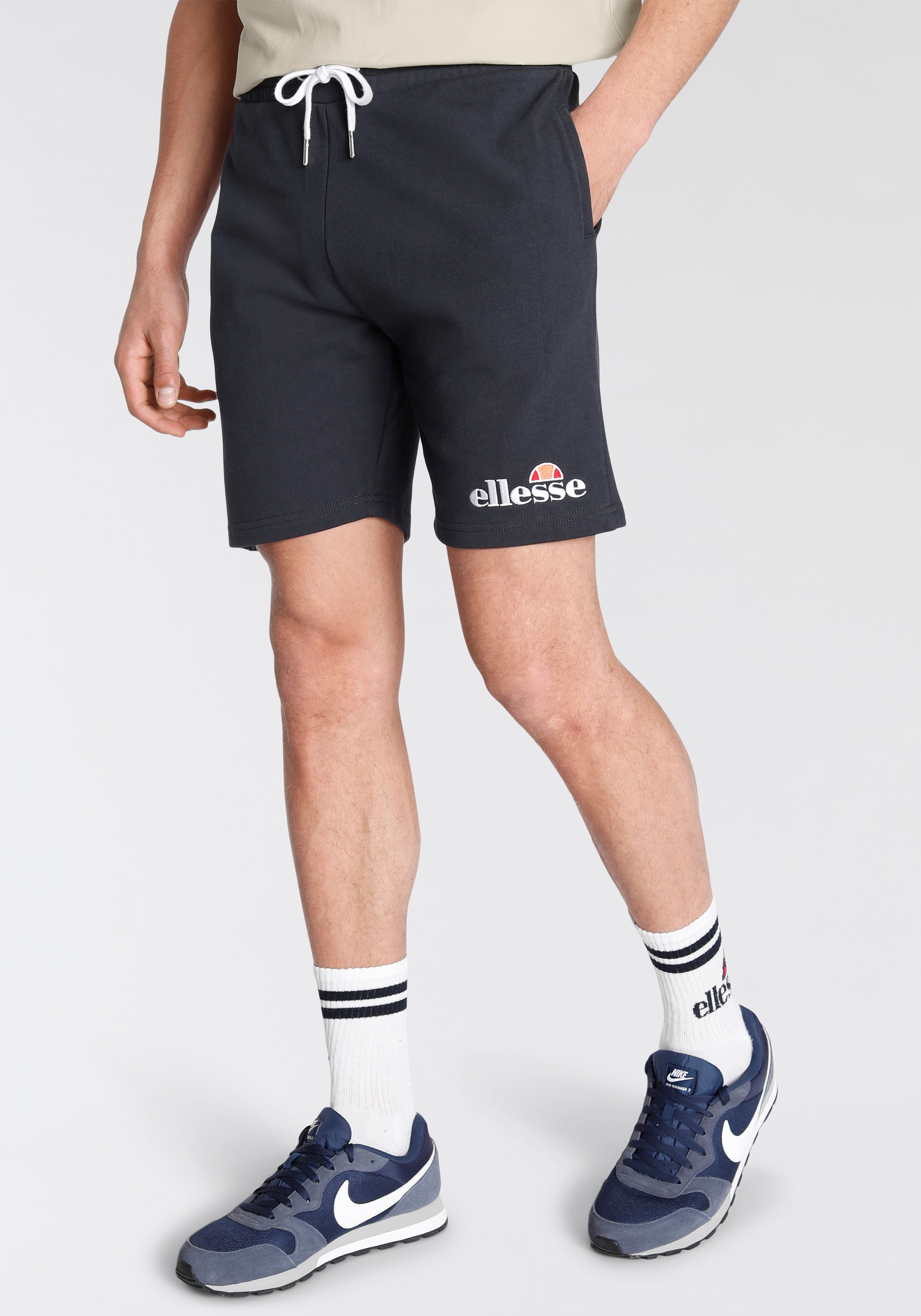 Ellesse Sweatshorts "SILVAN FLEECE SHORT" günstig online kaufen