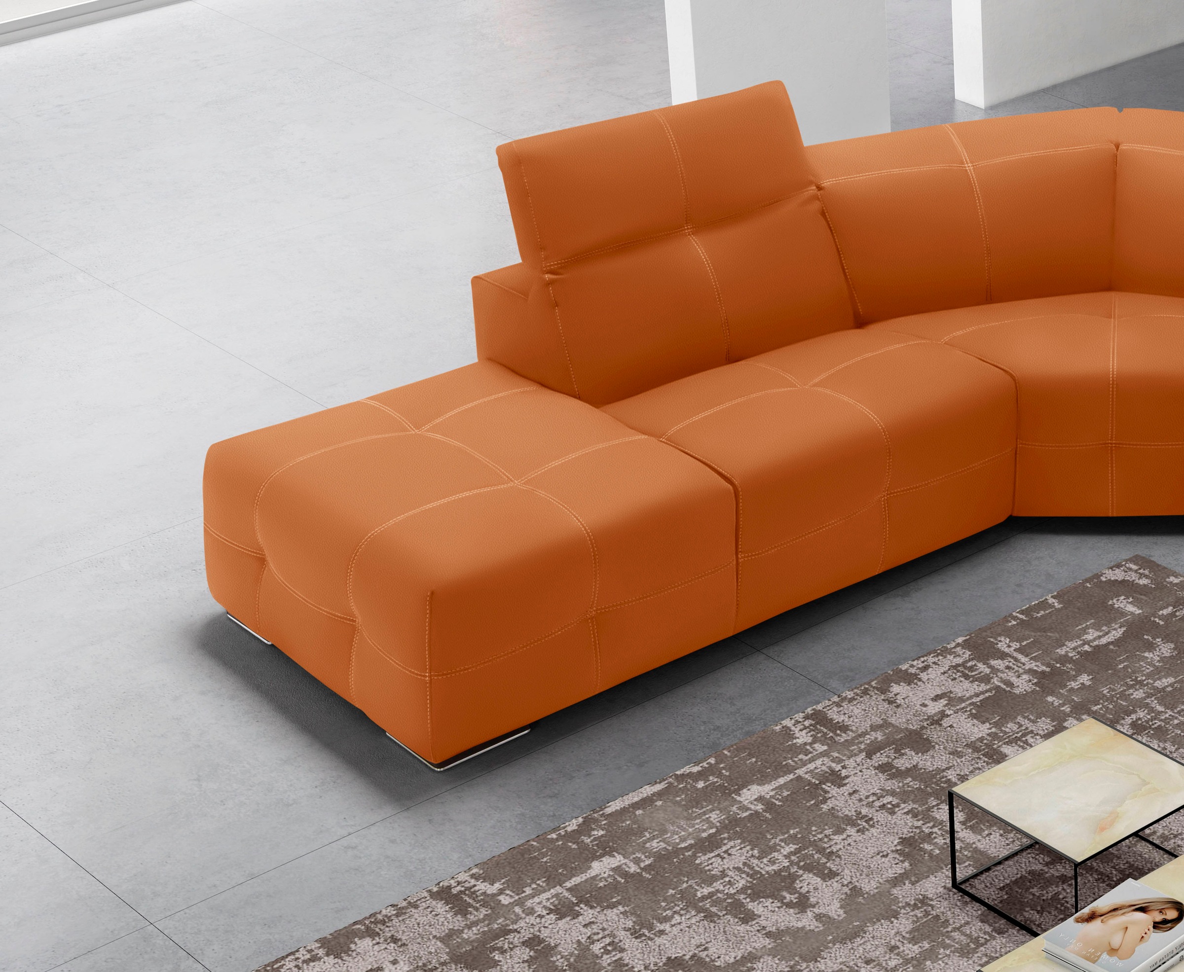 Ecksofa EGOITALIANO "Sauvanne, Designsofa der Extraklasse, elegant und bequem", orange, B:300cm H:100cm T:274cm, Leder »BULL« (echtes Rindsleder). Geschliffenes, pigmentiertes und behandeltes Rindsleder mit einer Dicke von 1, 3-1, 5 mm. Dieses Leder zeigt 2