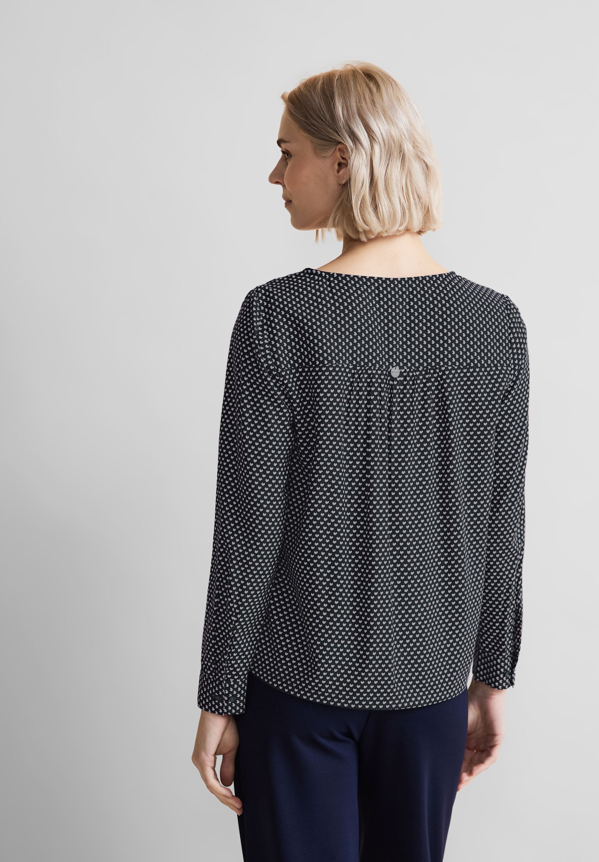 STREET ONE Klassische Bluse, mit Tunnelzugbändchen im Bund