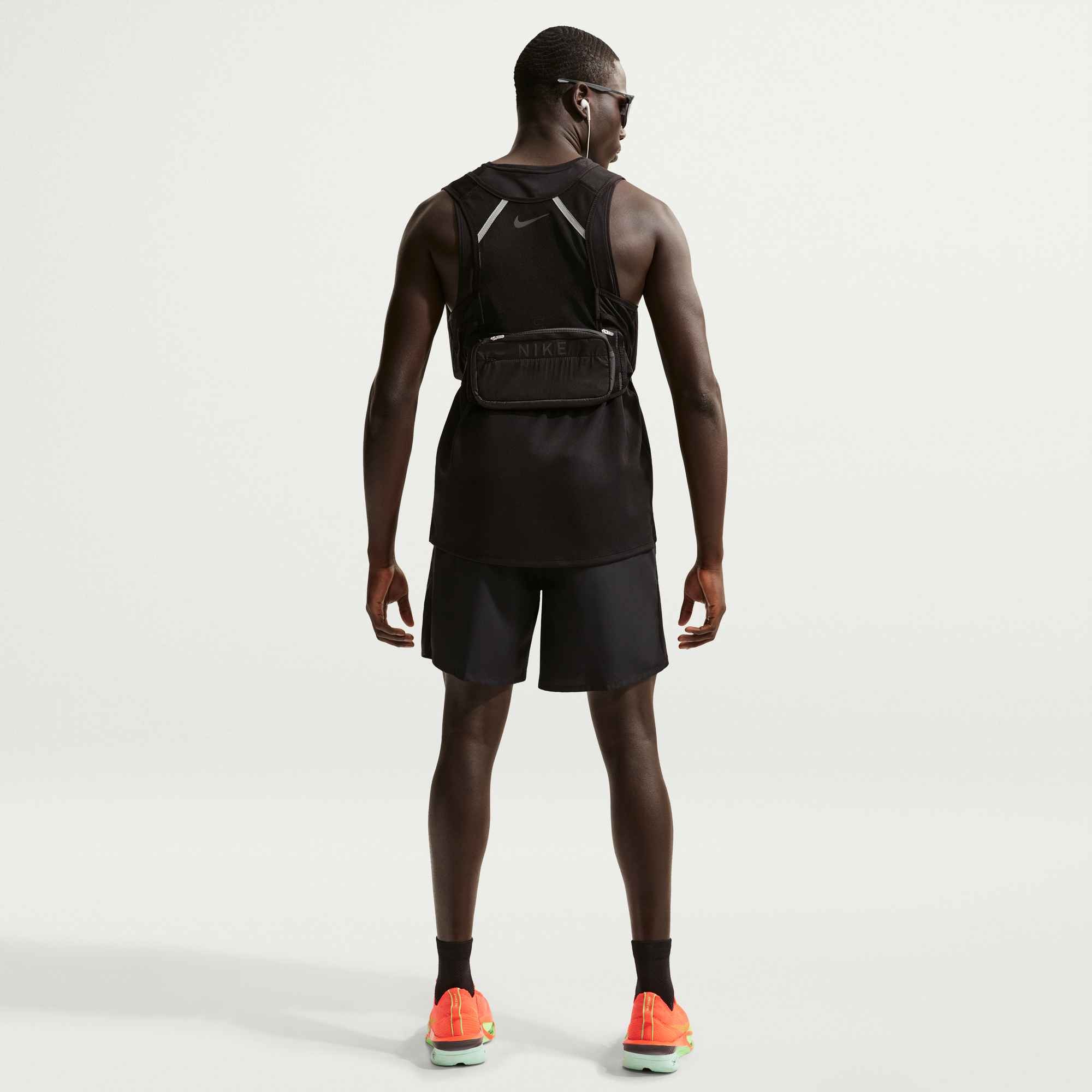 Nike Laufshorts »M NK DF CHLLGR RN ENRGY 7BF SH«  mit Dri-FIT-Technologie, ohne Verschluss, sportlicher Stil