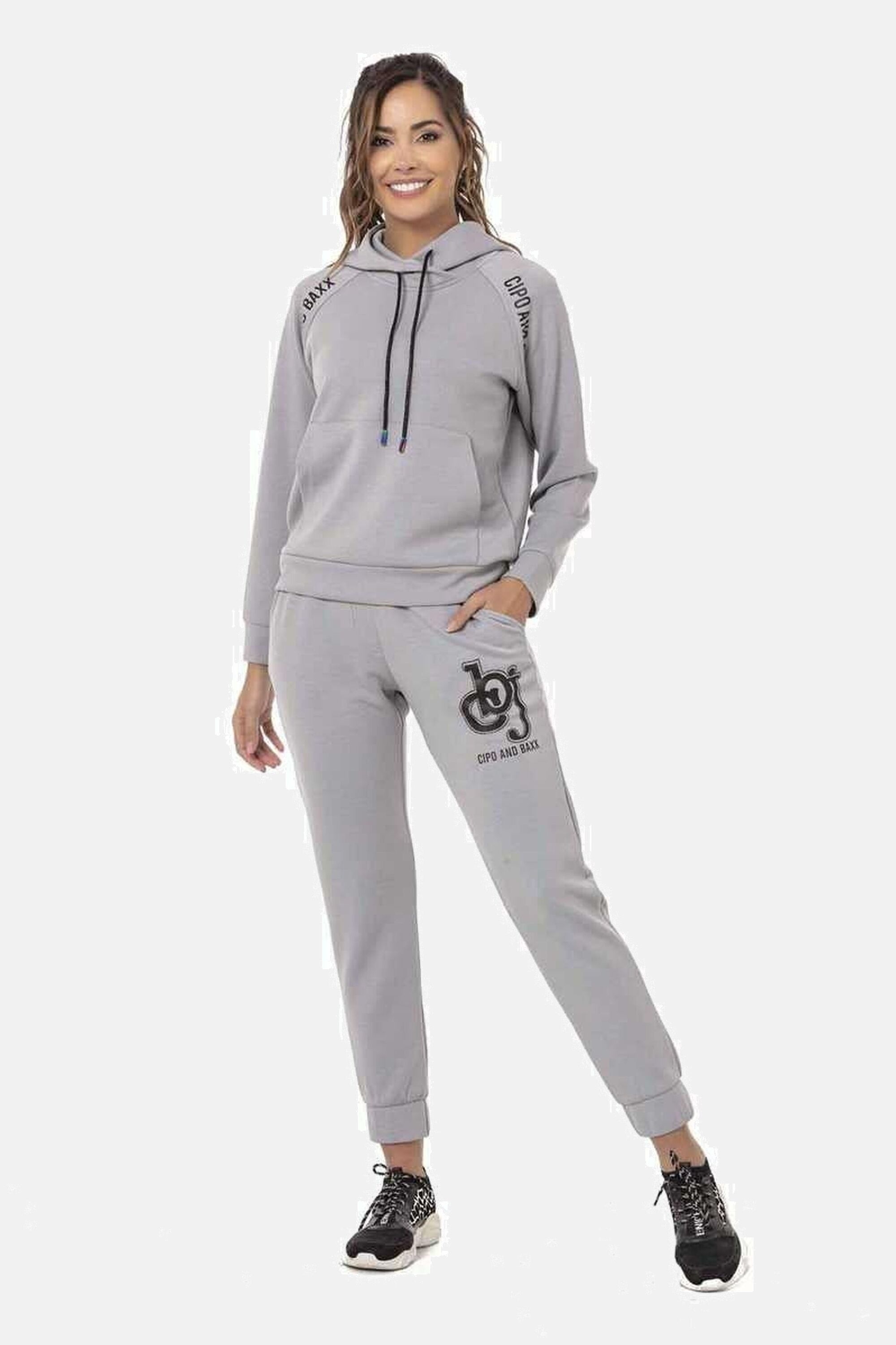 Cipo & Baxx Trainingsanzug »Homewear«, (1 tlg.), mit Logo und Schriftzug, WLR147
