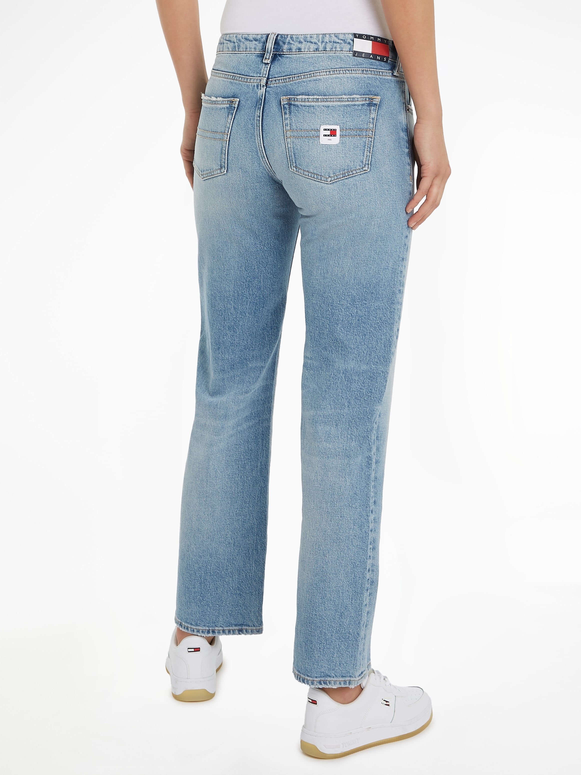 Tommy Jeans Bequeme Jeans, mit für bestellen BAUR Ledermarkenlabel 