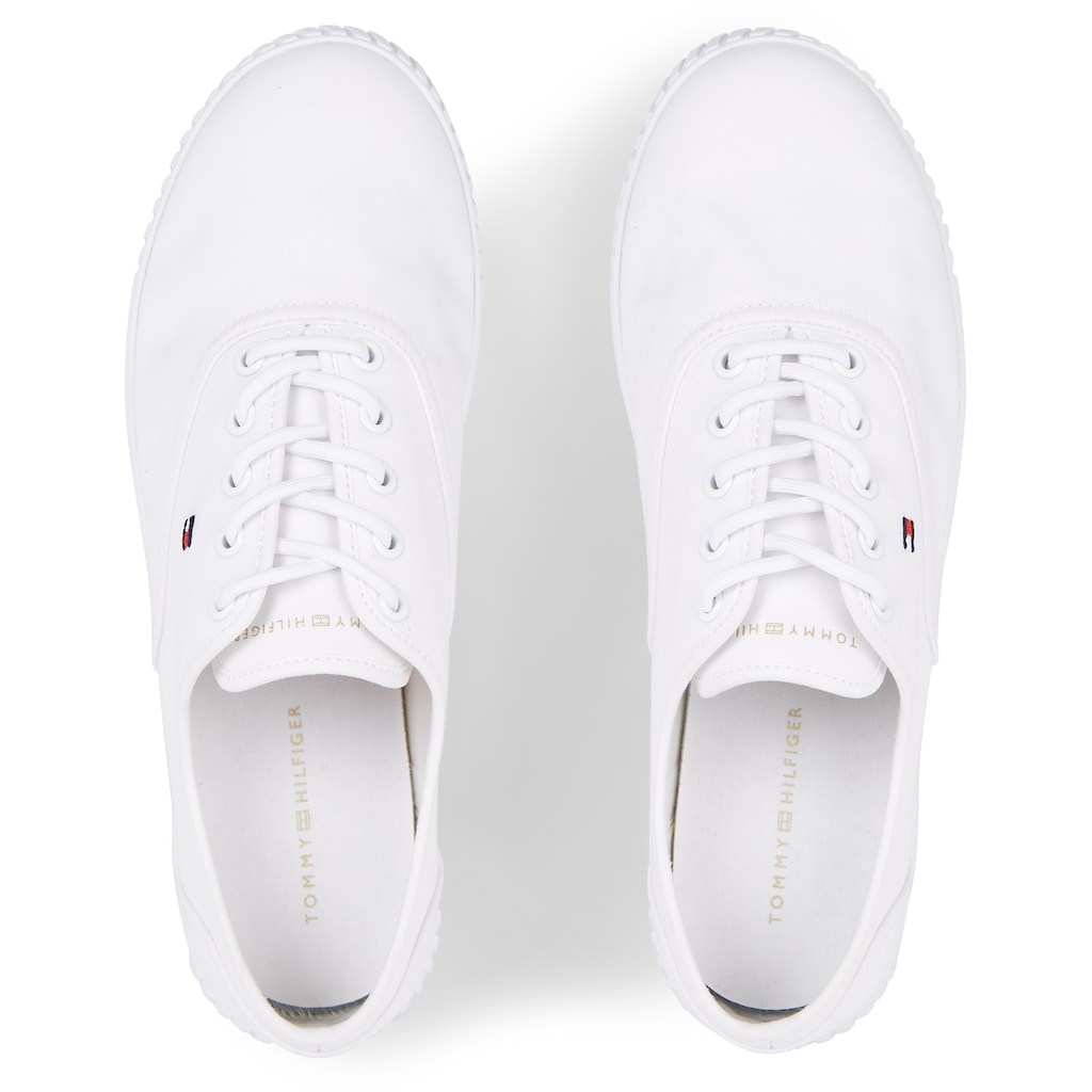 Tommy Hilfiger Sneaker »CANVAS LACE UP SNEAKER«, in schmaler Form, Freizeitschuh, Halbschuh, Schnürschuh