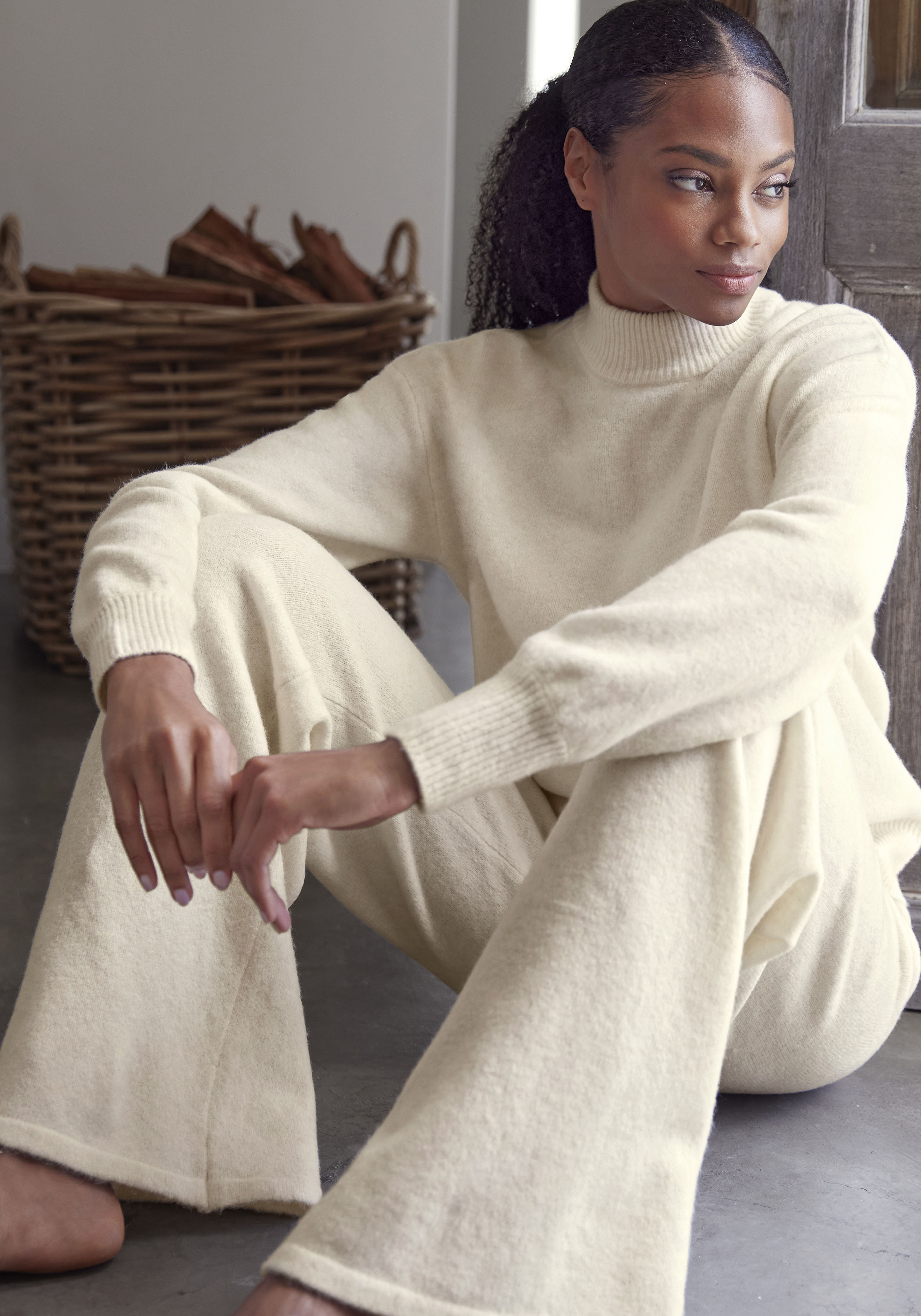 Thumbnail - LASCANA Strickpullover, mit Stehkragen und Rippbündchen, Loungewear