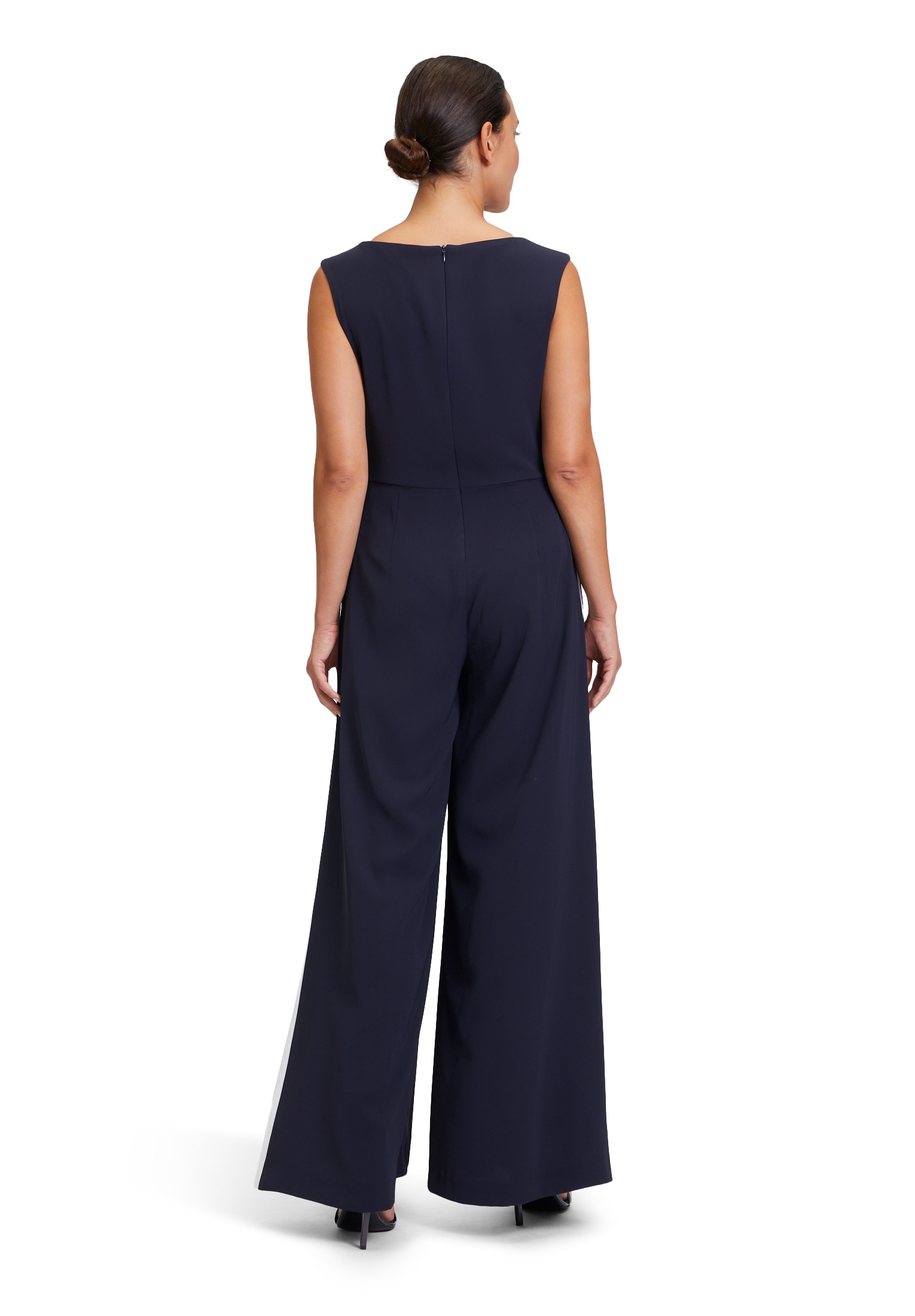 Vera Mont Overall »Vera Mont Jumpsuit im Layer Look«, (1 tlg.), Form