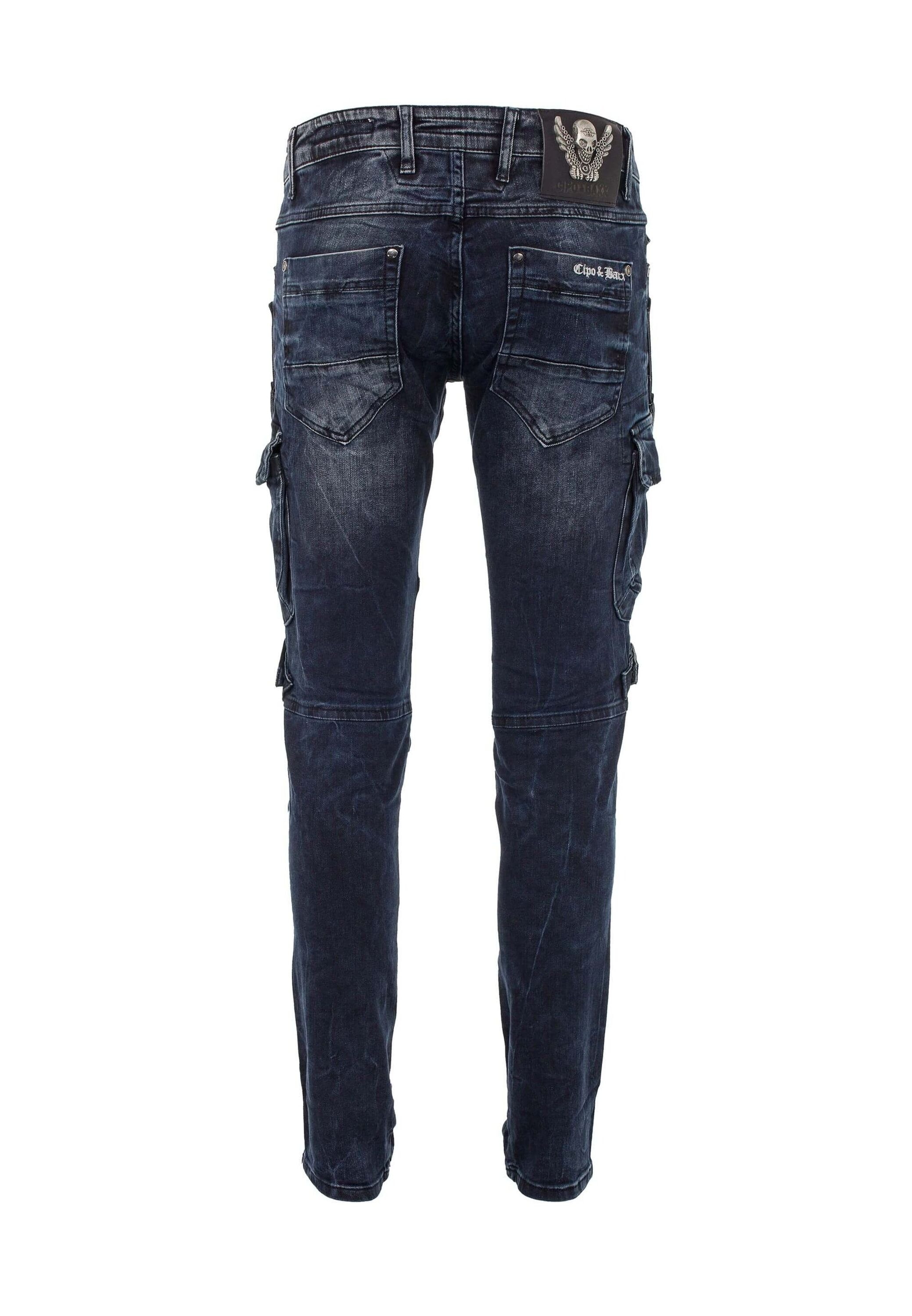 Cipo & Baxx Cargojeans »Jeans«, mit Verschlussschnallen und Stickereien, CD-440