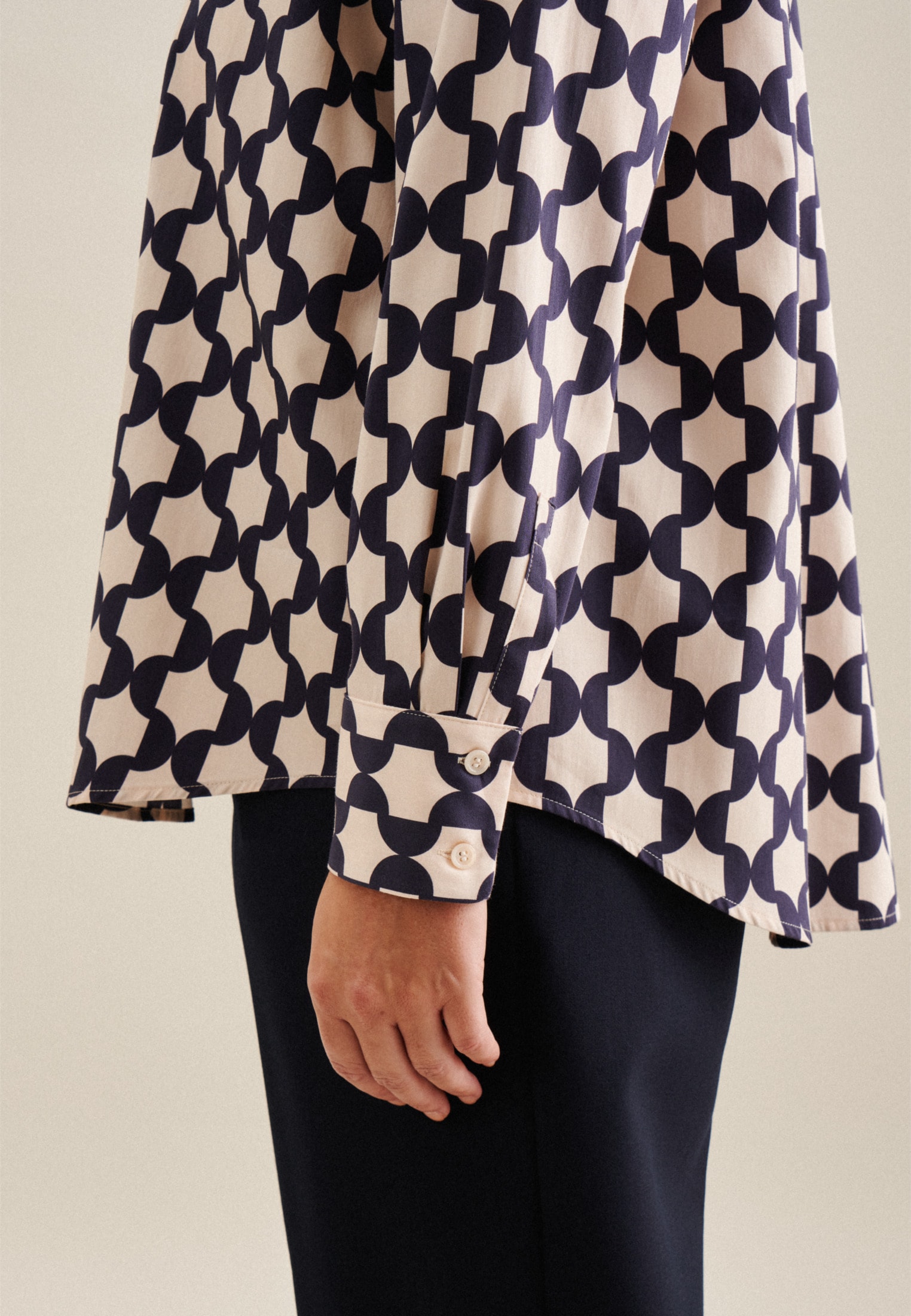 seidensticker Hemdbluse »Schwarze Rose«, Langarm Kragen Geometrische Muster