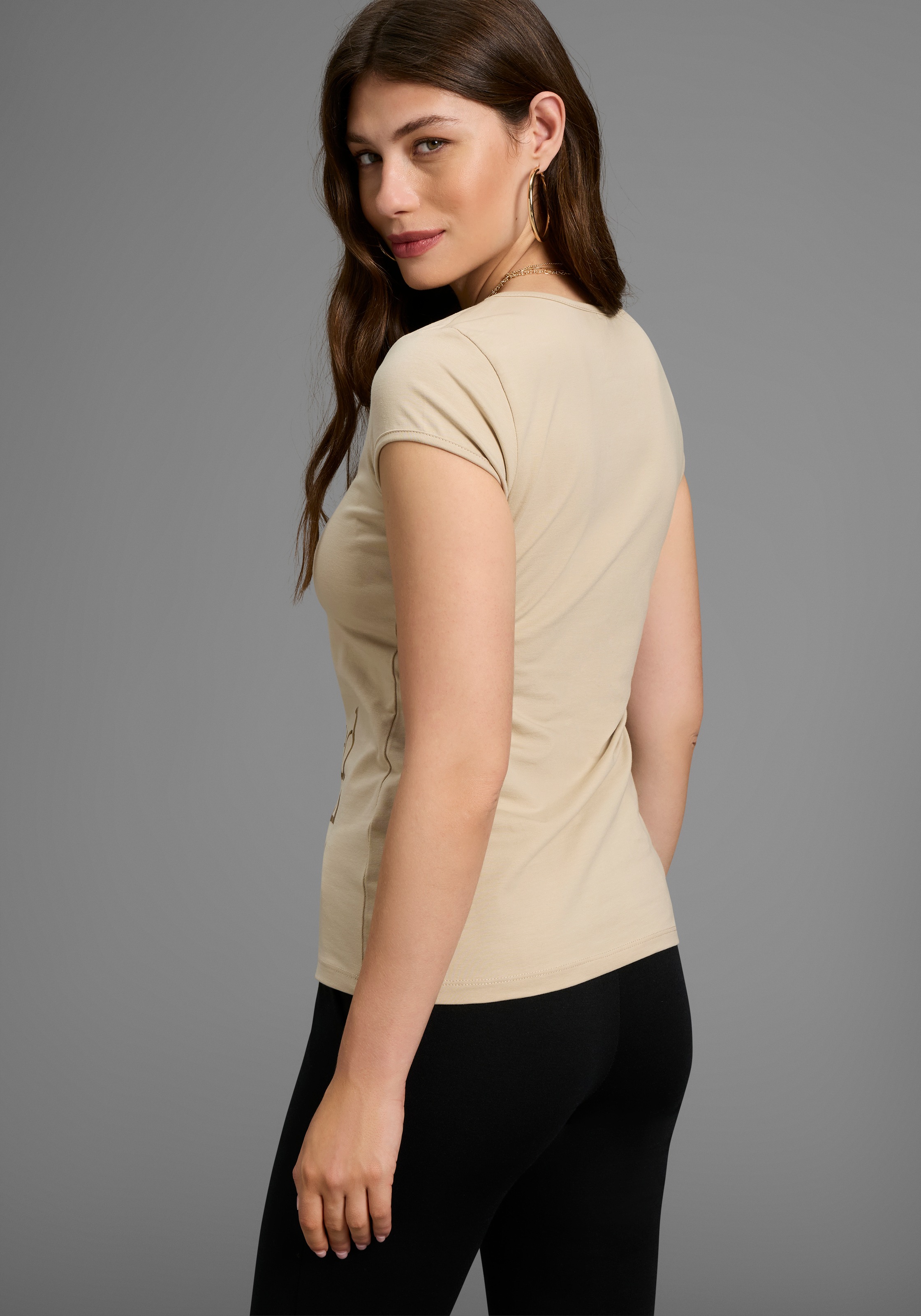 Laura Scott T-Shirt, sehr figurbetont, mit frischem Print, Rundhals, für di günstig online kaufen