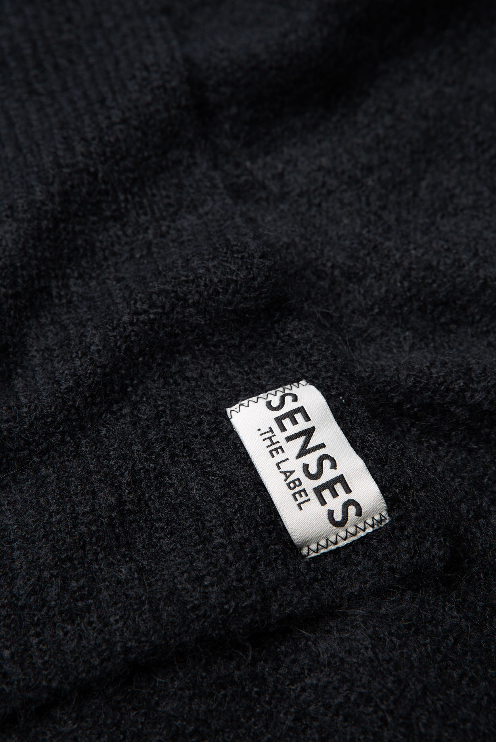 SENSES.THE LABEL Strickschal