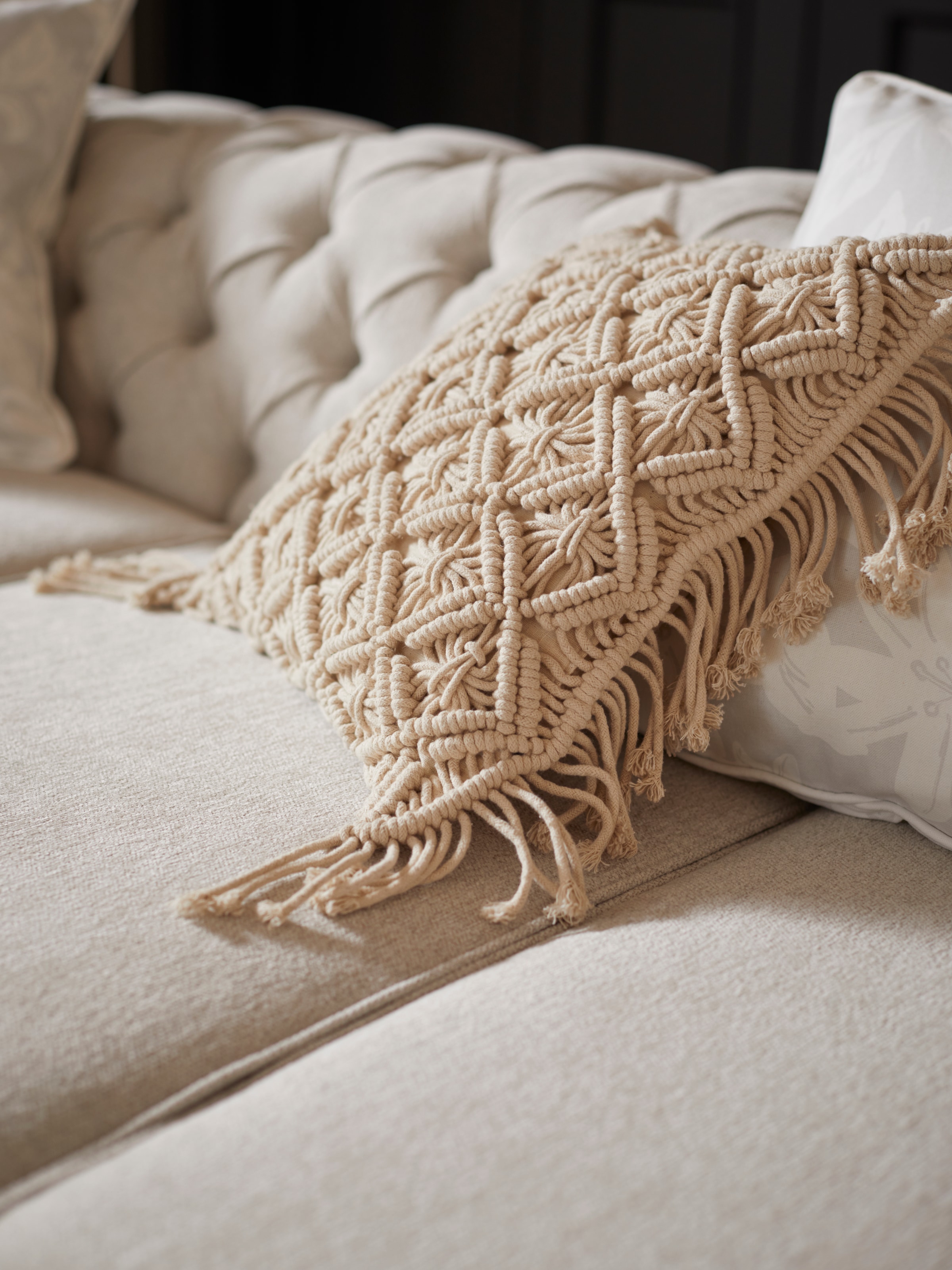 Guido Maria Kretschmer Home&Living Chesterfield-Sofa »Kalina«, klassische Chesterfield-Knopfheftung, sehr hochwertige Verarbeitung