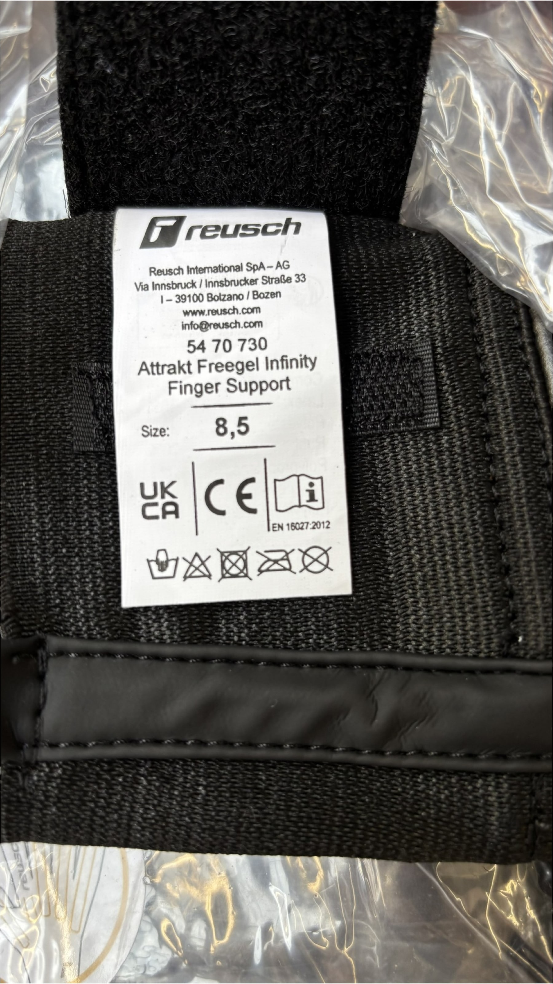 Reusch Torwarthandschuhe »Attrakt Freegel Infinity Finger Support« mit Evolution Negative Cut