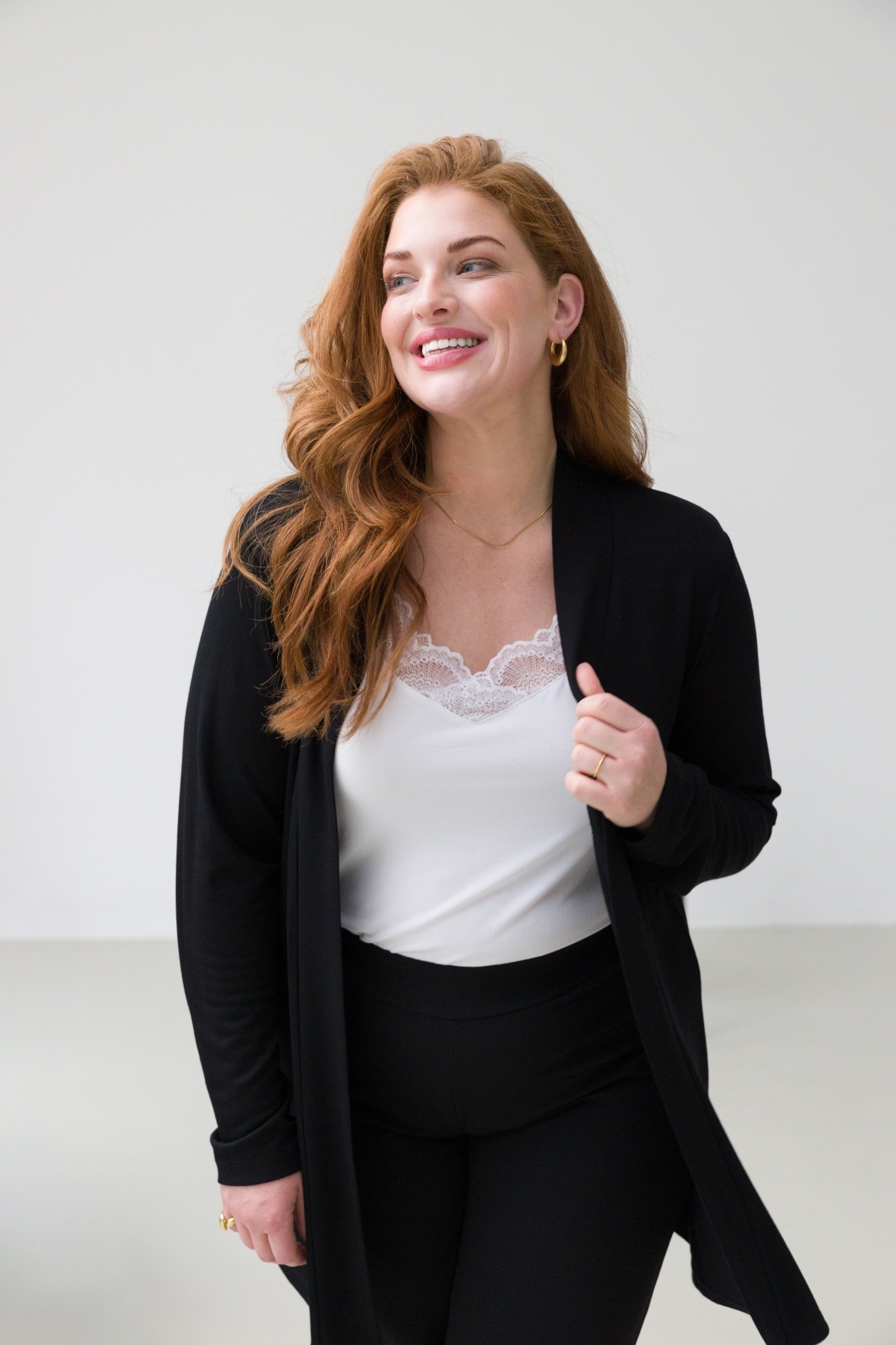 Base Level Curvy Strickjacke "Ayla" Große Größen