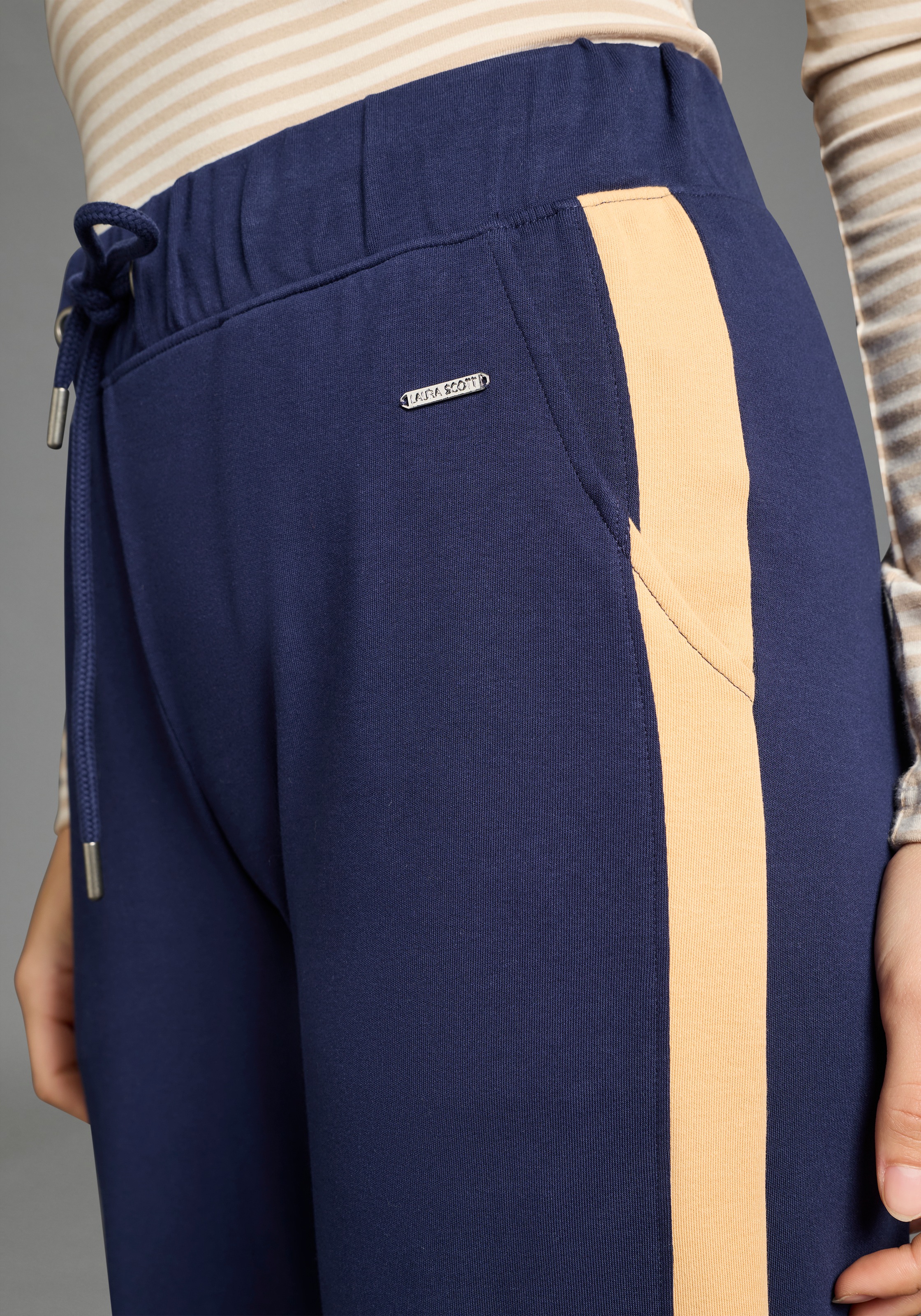 Jerseyhose LAURA SCOTT, Damen, Gr. 84, K + L Gr, dunkelblau, Interlock, Obermaterial: 95% Baumwolle, 5% Elasthan, unifarben mit Farbeinsatz, ausgestellt, Hosen Jerseyhose, ausgestellte Passform, innenliegender Gummizug am Bund 2